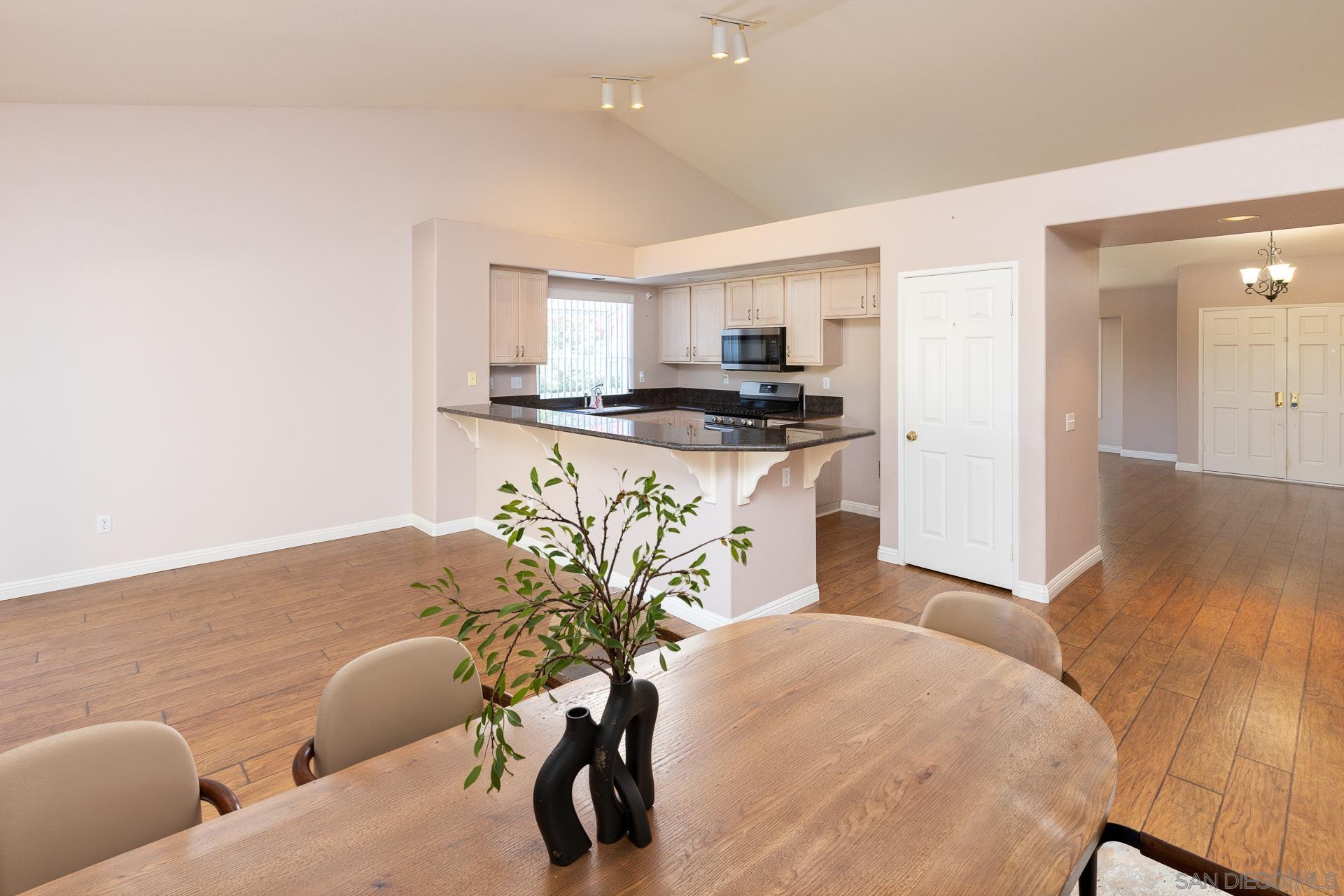 Detail Gallery Image 20 of 47 For 622  Creekside Ave, Oceanside,  CA 92057 - 3 Beds | 2 Baths