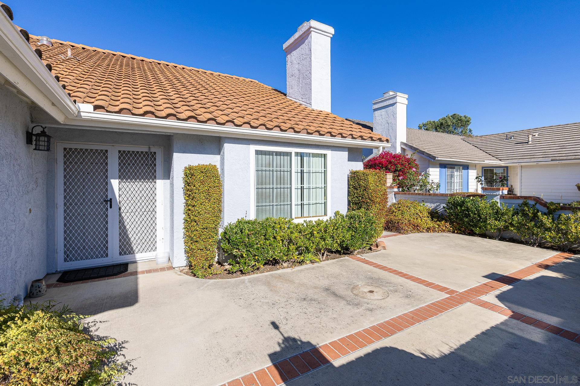 Detail Gallery Image 5 of 47 For 622  Creekside Ave, Oceanside,  CA 92057 - 3 Beds | 2 Baths