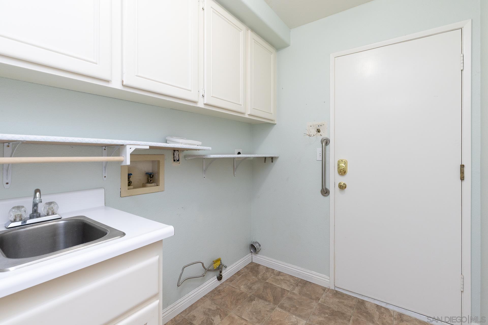 Detail Gallery Image 40 of 47 For 622  Creekside Ave, Oceanside,  CA 92057 - 3 Beds | 2 Baths