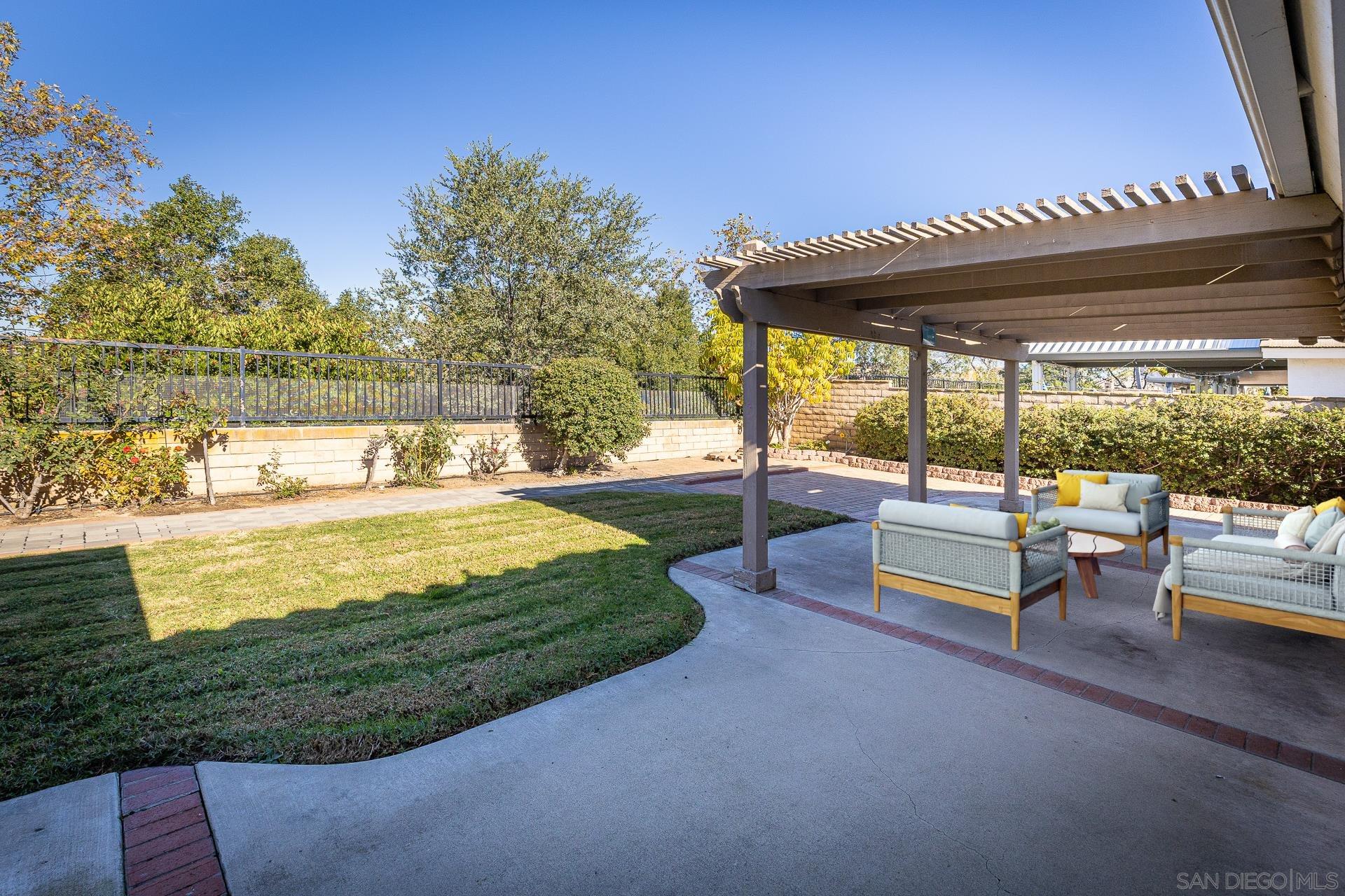 Detail Gallery Image 41 of 47 For 622  Creekside Ave, Oceanside,  CA 92057 - 3 Beds | 2 Baths