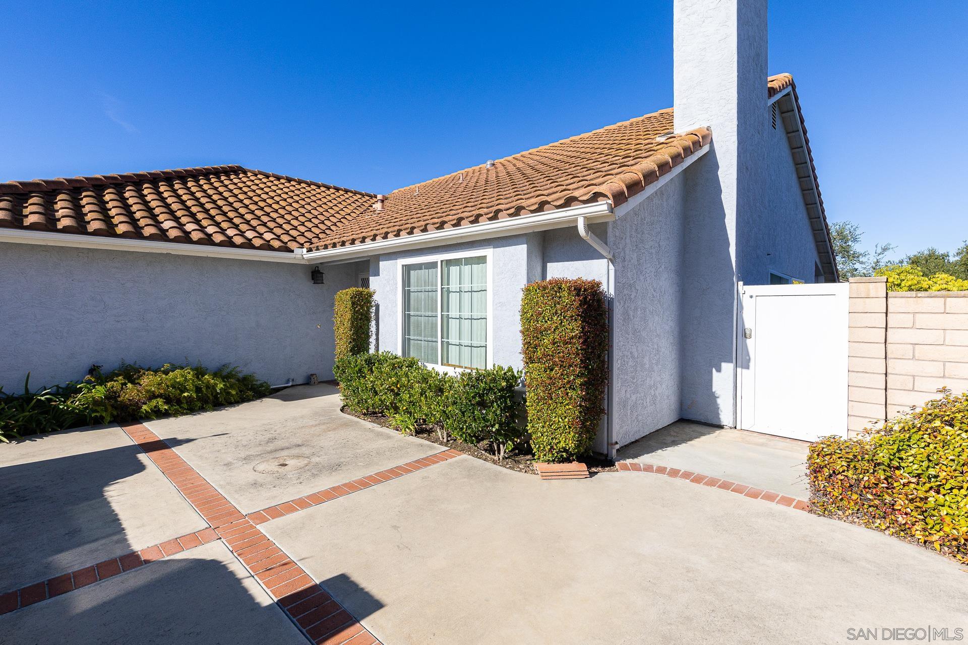 Detail Gallery Image 7 of 47 For 622  Creekside Ave, Oceanside,  CA 92057 - 3 Beds | 2 Baths