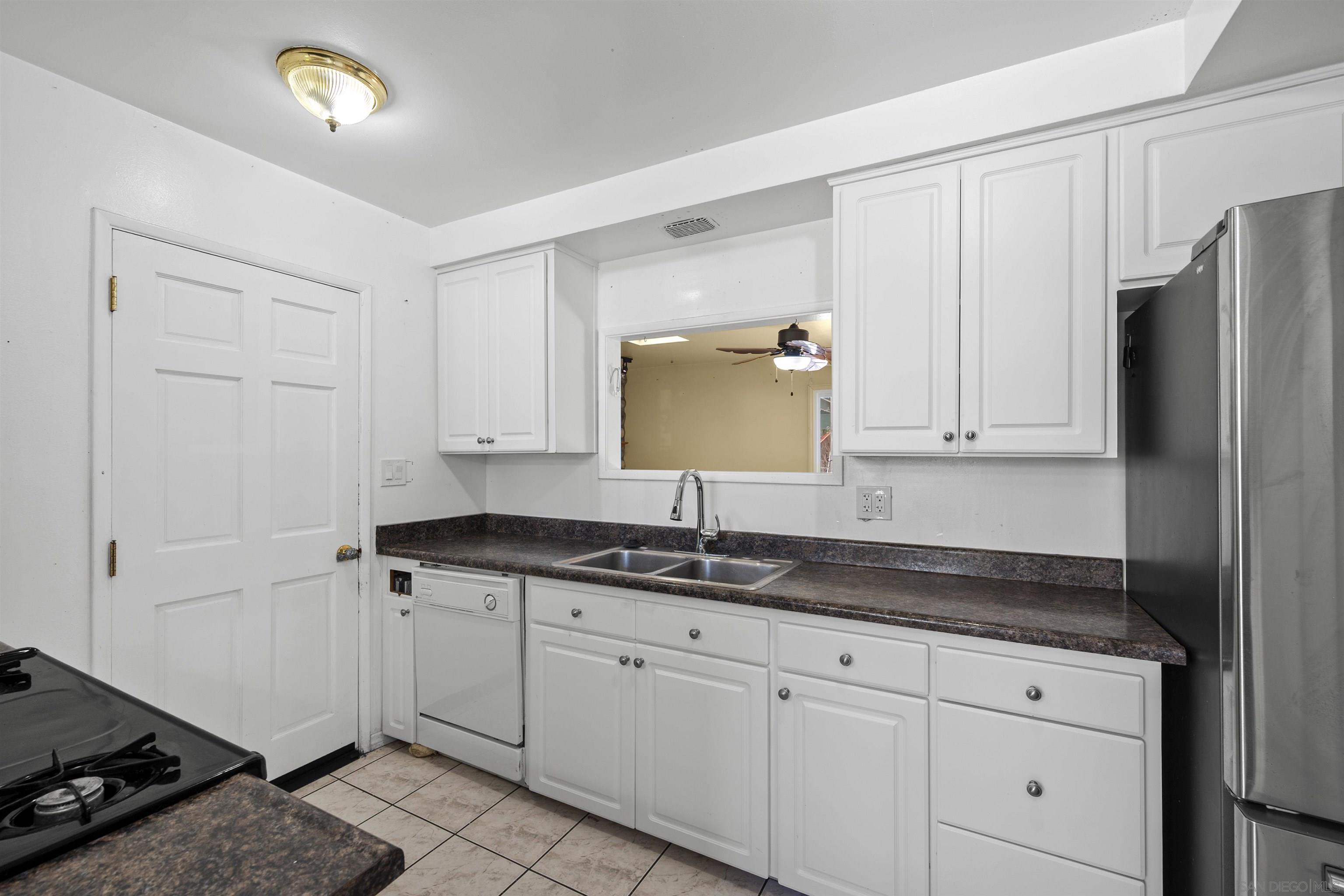 Detail Gallery Image 12 of 36 For 62 E Palomar Dr., Chula Vista,  CA 91911 - 3 Beds | 2 Baths