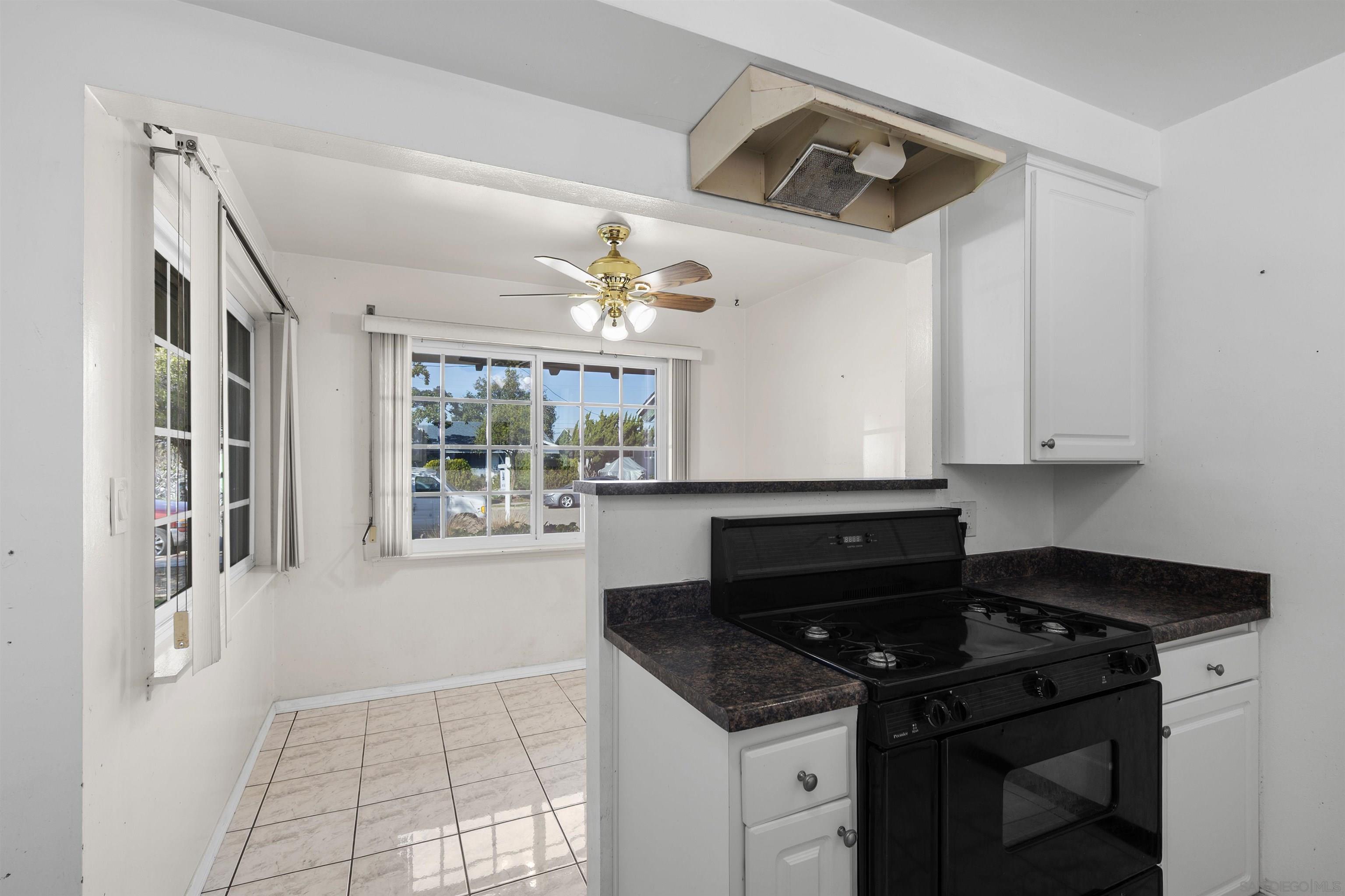 Detail Gallery Image 14 of 36 For 62 E Palomar Dr., Chula Vista,  CA 91911 - 3 Beds | 2 Baths