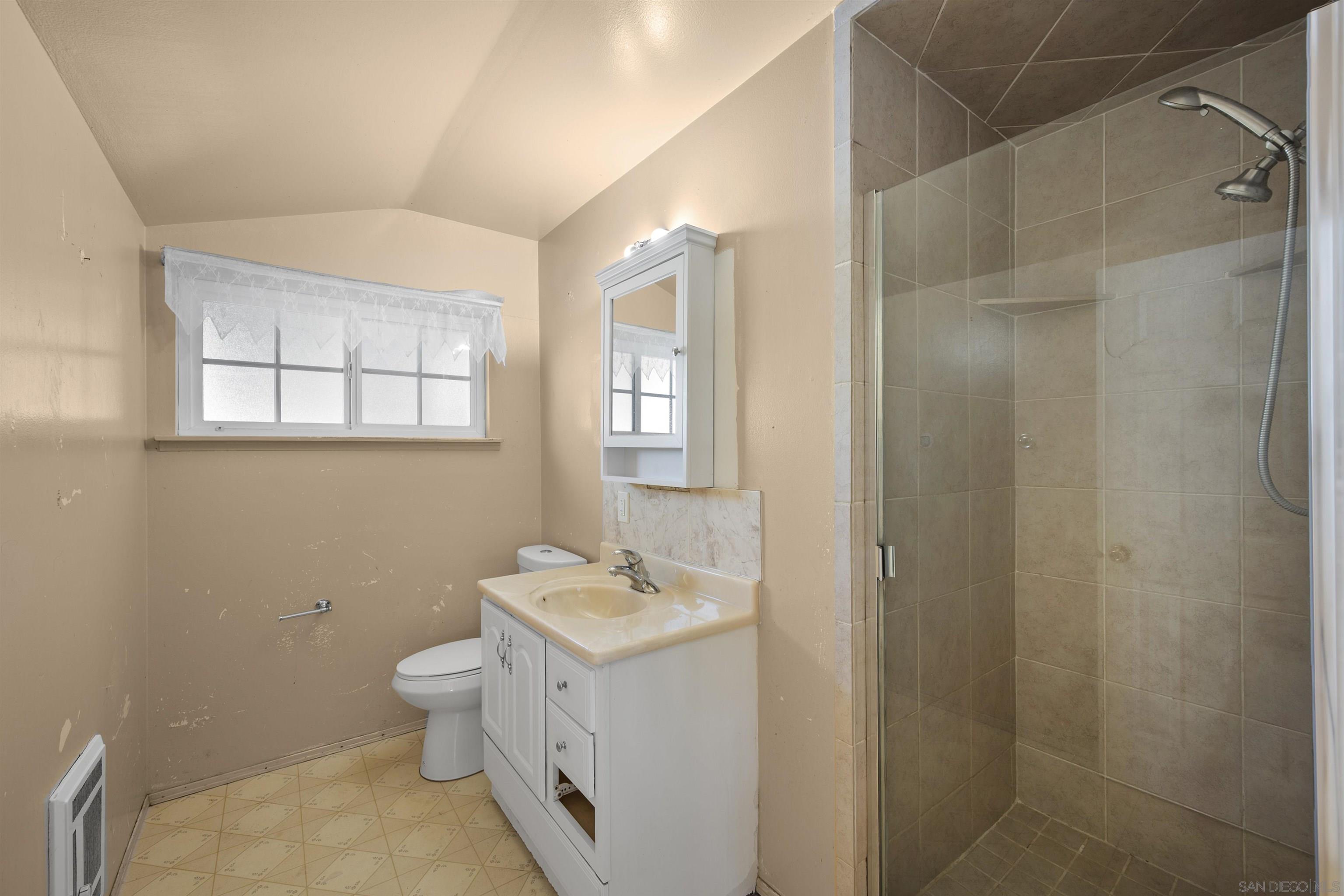 Detail Gallery Image 19 of 36 For 62 E Palomar Dr., Chula Vista,  CA 91911 - 3 Beds | 2 Baths