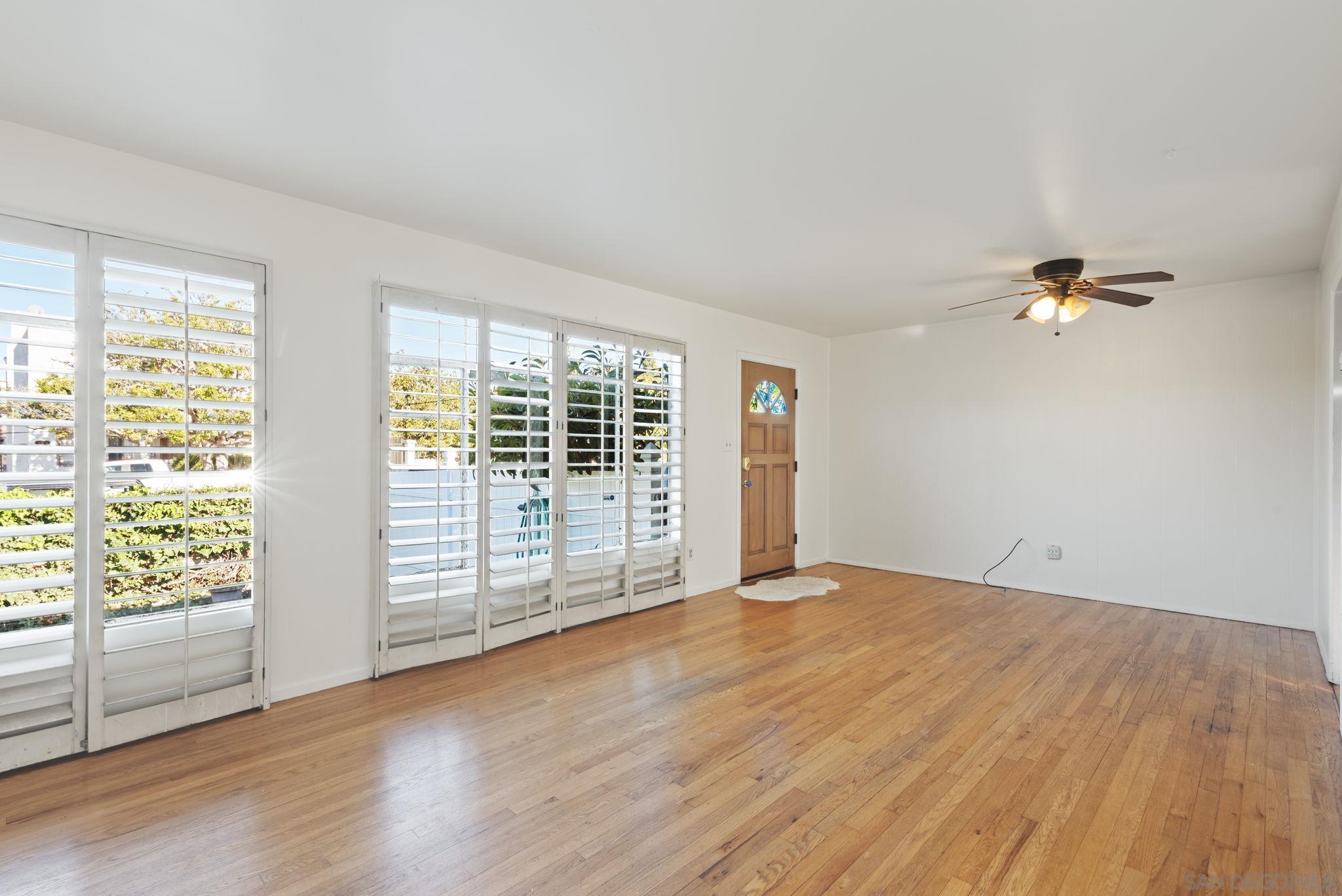 Detail Gallery Image 11 of 30 For 643  Nautilus, La Jolla,  CA 92037 - 2 Beds | 1 Baths