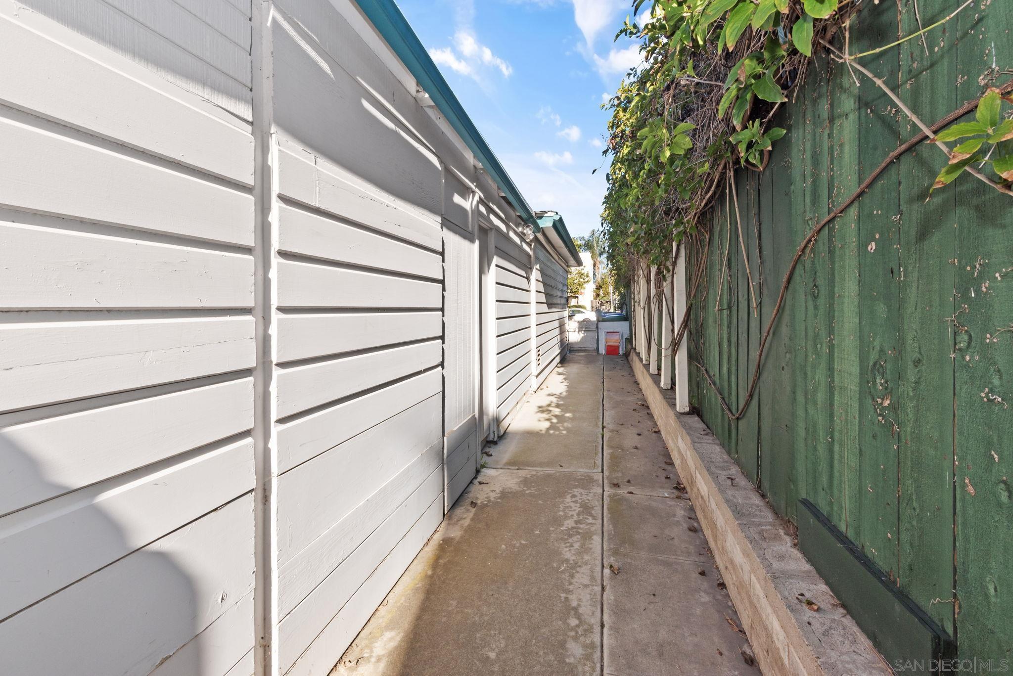 Detail Gallery Image 20 of 30 For 643  Nautilus, La Jolla,  CA 92037 - 2 Beds | 1 Baths