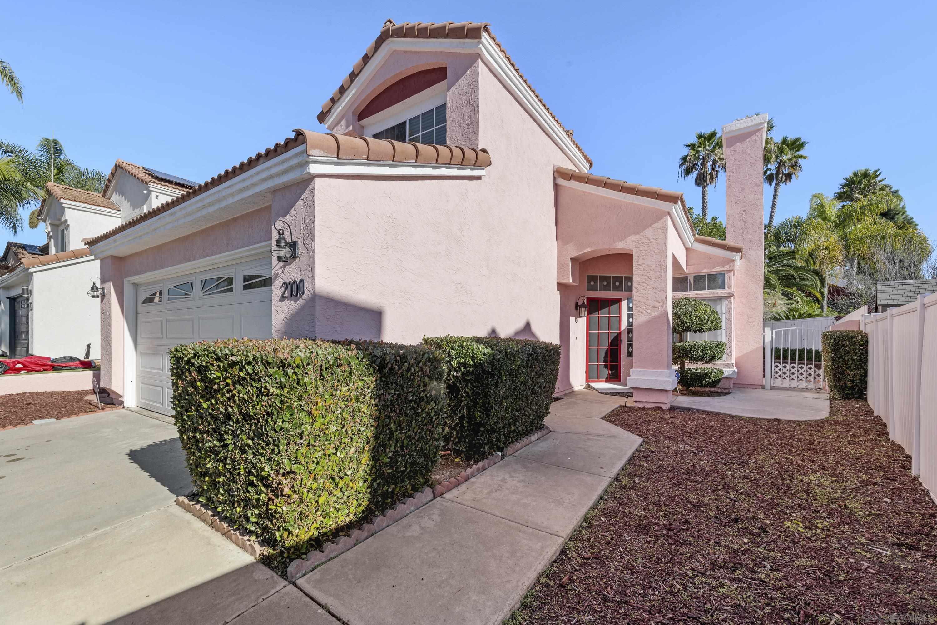 Detail Gallery Image 2 of 27 For 2100  Waterside Dr, Chula Vista,  CA 91913 - 3 Beds | 2/1 Baths