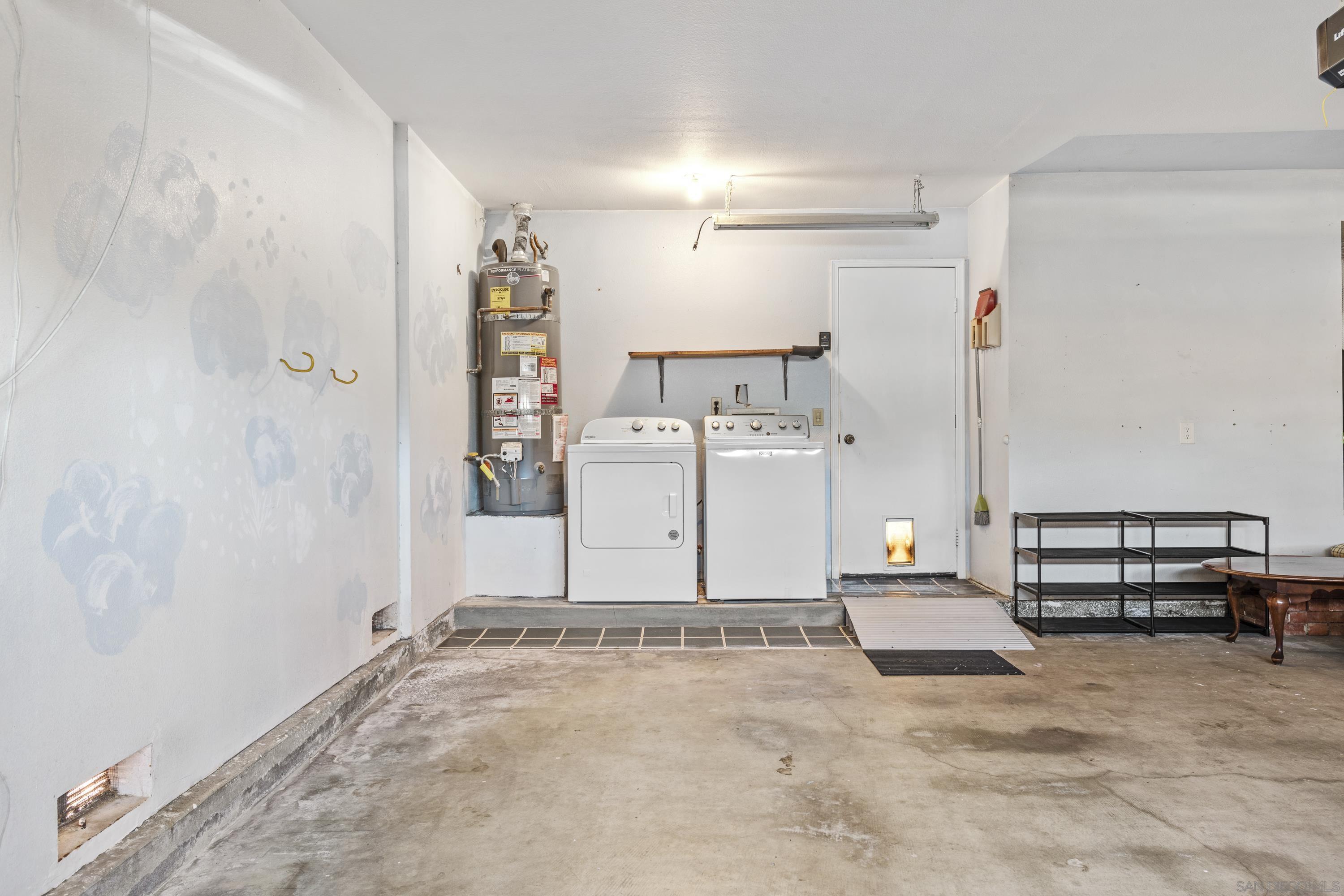 Detail Gallery Image 14 of 27 For 2100  Waterside Dr, Chula Vista,  CA 91913 - 3 Beds | 2/1 Baths