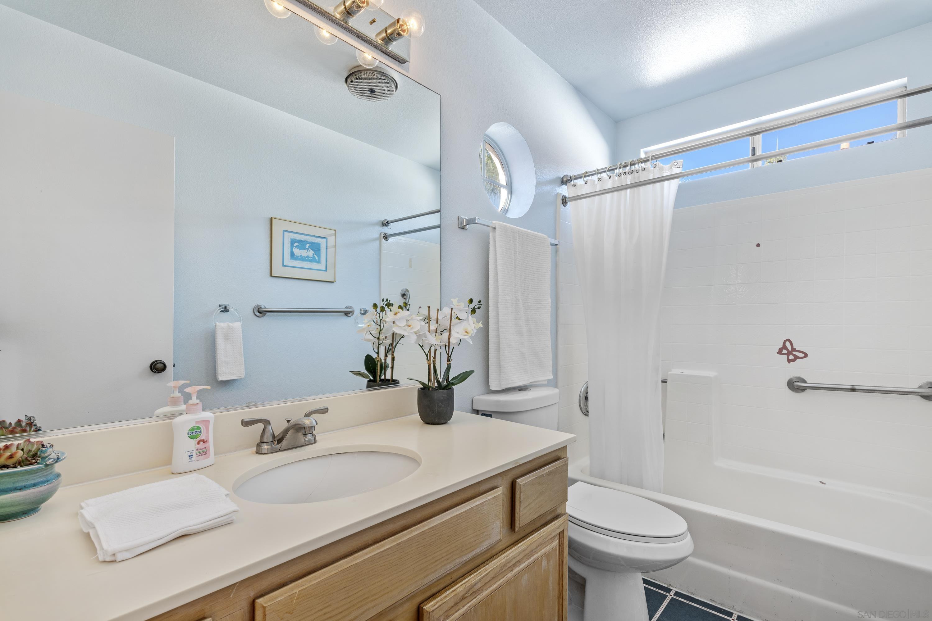 Detail Gallery Image 16 of 27 For 2100  Waterside Dr, Chula Vista,  CA 91913 - 3 Beds | 2/1 Baths