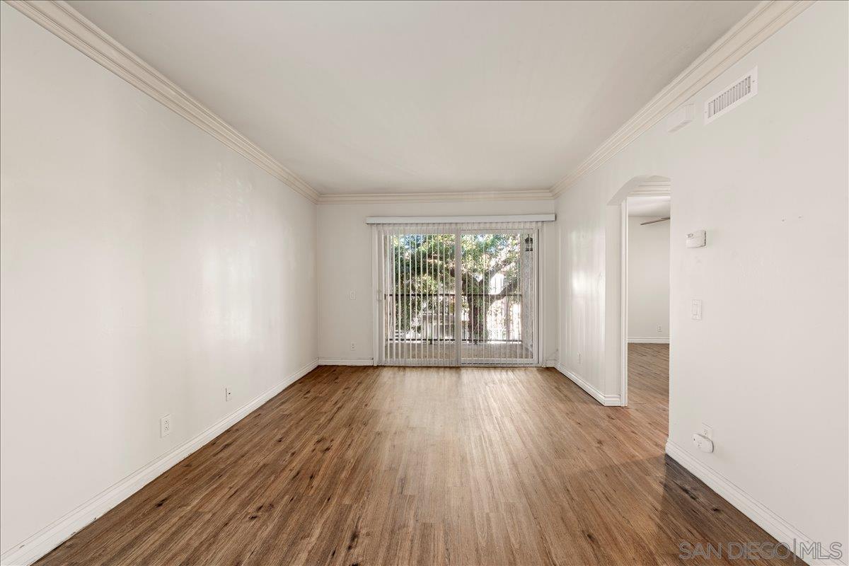 Detail Gallery Image 2 of 21 For 175  Avenida Descanso  #205,  Oceanside,  CA 92057 - 1 Beds | 1 Baths