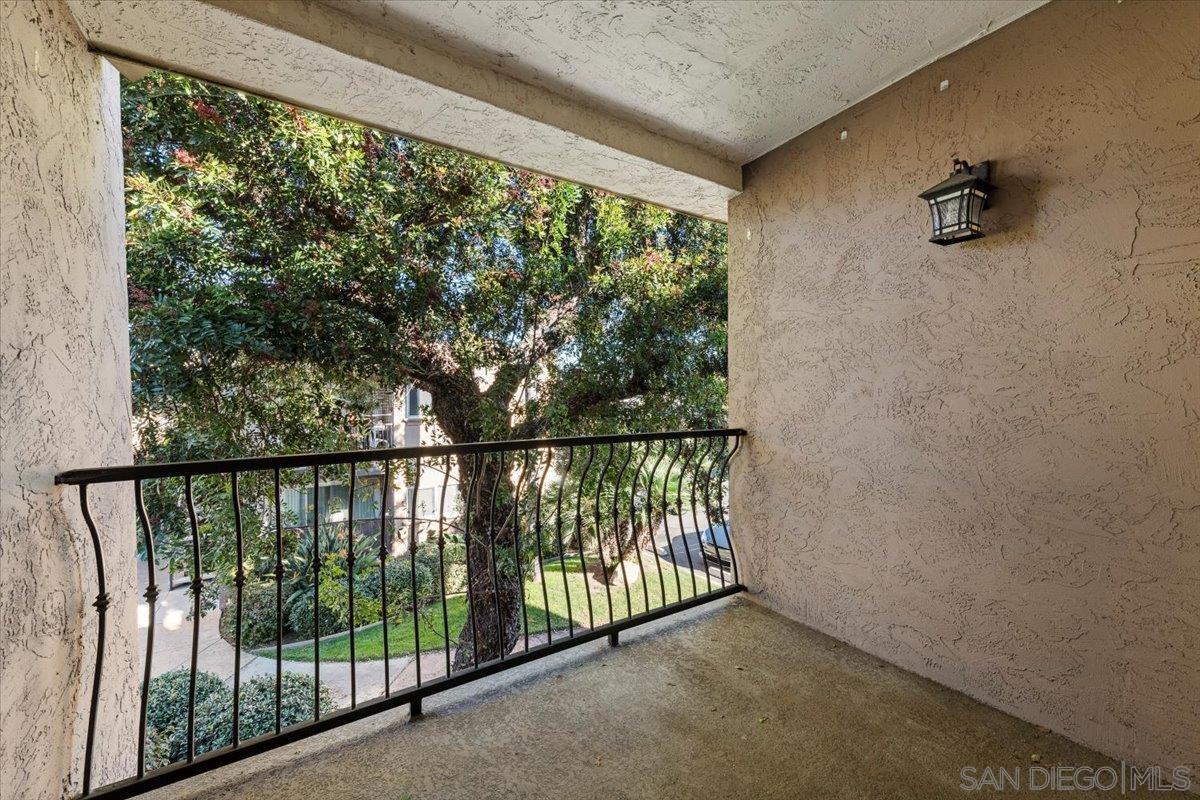 Detail Gallery Image 13 of 21 For 175  Avenida Descanso  #205,  Oceanside,  CA 92057 - 1 Beds | 1 Baths