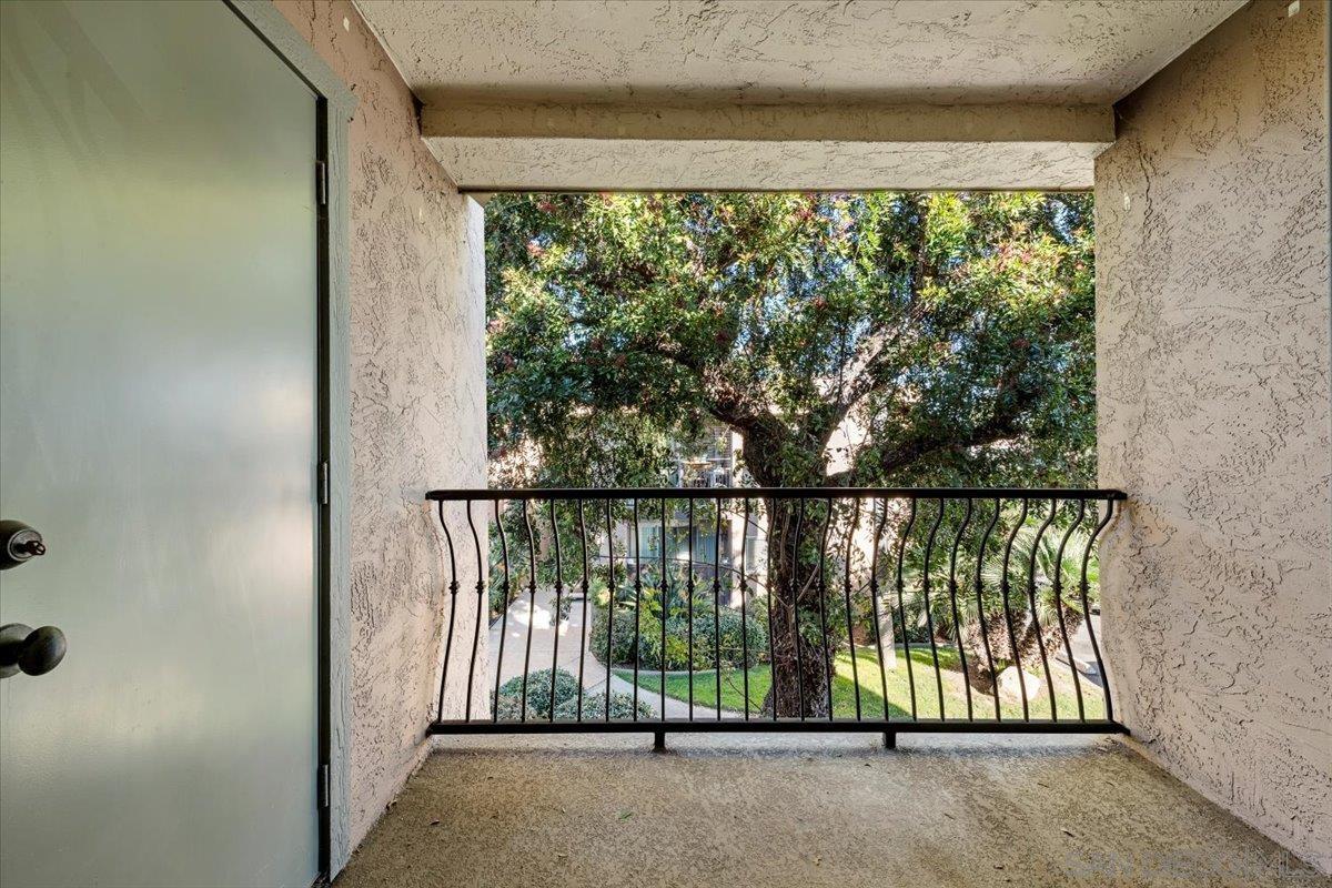 Detail Gallery Image 14 of 21 For 175  Avenida Descanso  #205,  Oceanside,  CA 92057 - 1 Beds | 1 Baths