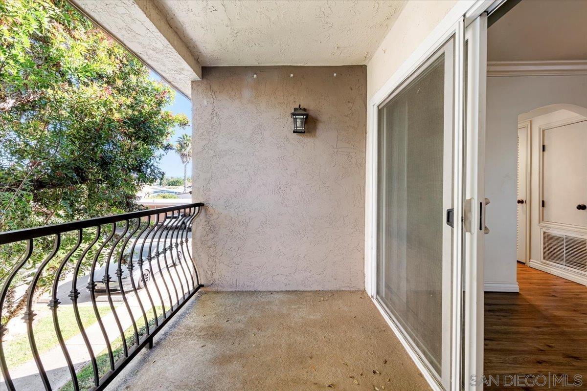 Detail Gallery Image 15 of 21 For 175  Avenida Descanso  #205,  Oceanside,  CA 92057 - 1 Beds | 1 Baths