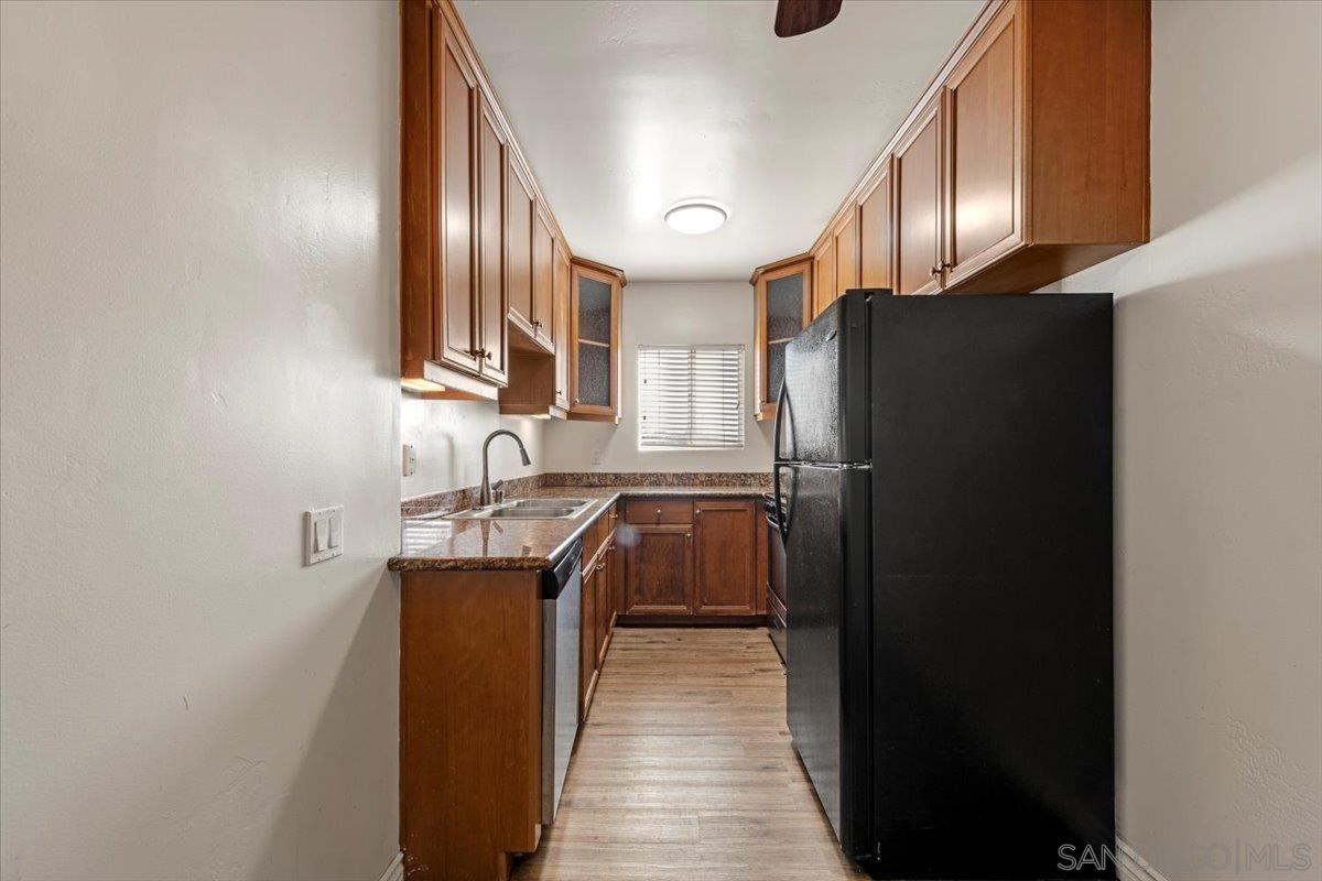 Detail Gallery Image 3 of 21 For 175  Avenida Descanso  #205,  Oceanside,  CA 92057 - 1 Beds | 1 Baths