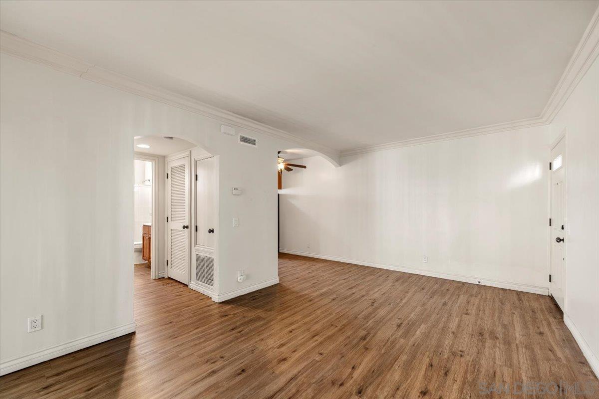 Detail Gallery Image 7 of 21 For 175  Avenida Descanso  #205,  Oceanside,  CA 92057 - 1 Beds | 1 Baths