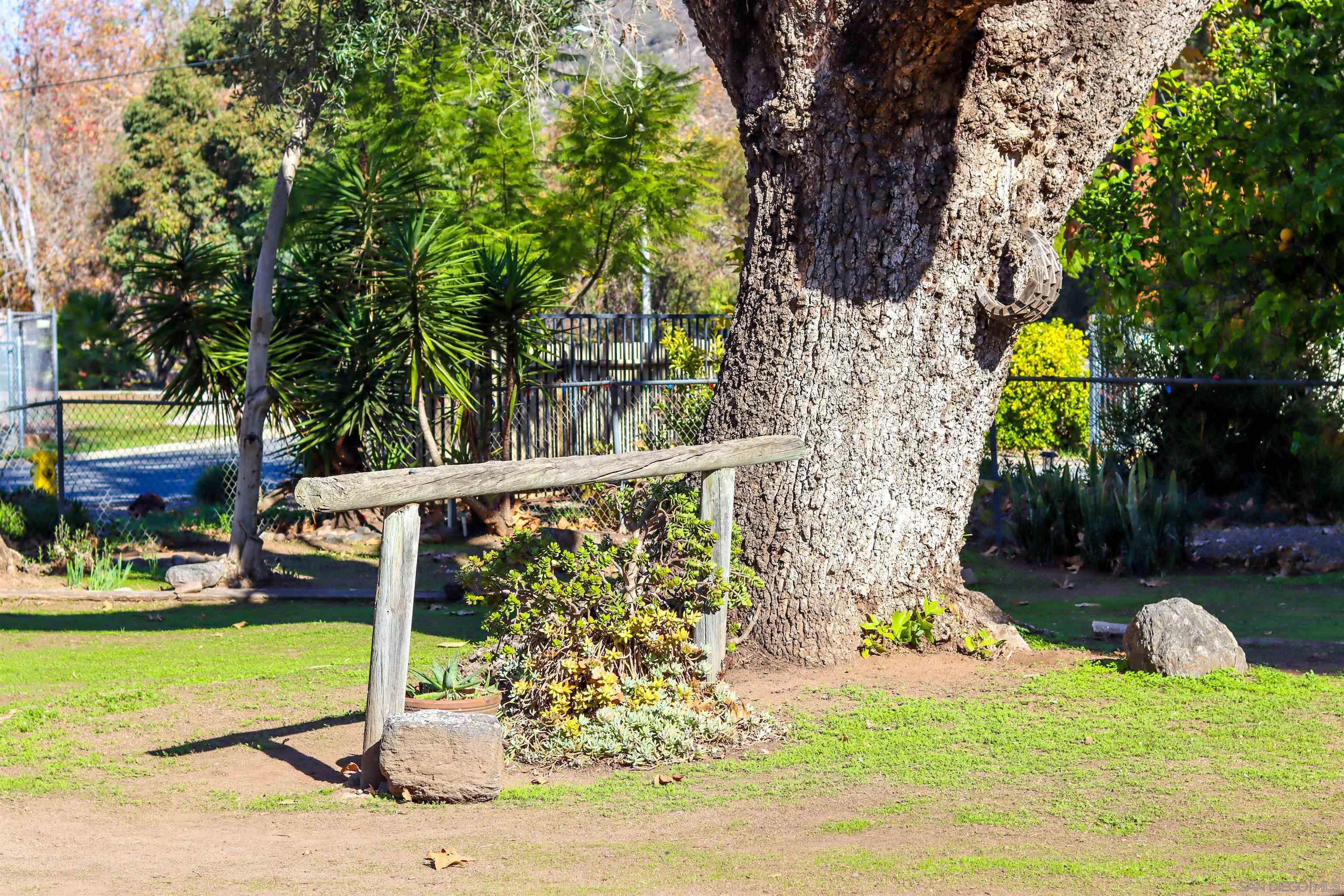 Detail Gallery Image 3 of 38 For 14153  Ezra Ln, Poway,  CA 92064 - 3 Beds | 1 Baths