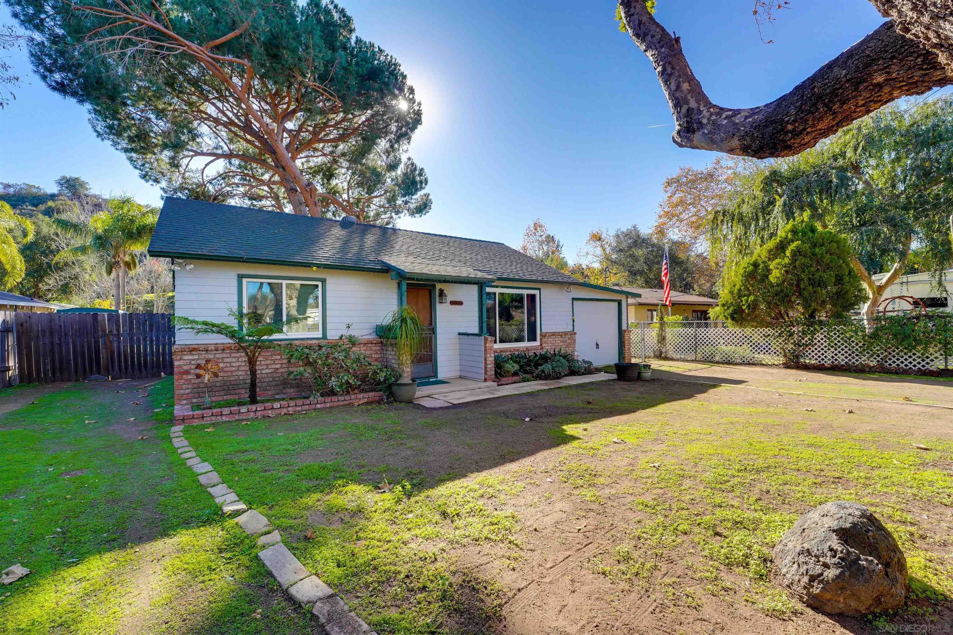 Detail Gallery Image 35 of 38 For 14153  Ezra Ln, Poway,  CA 92064 - 3 Beds | 1 Baths