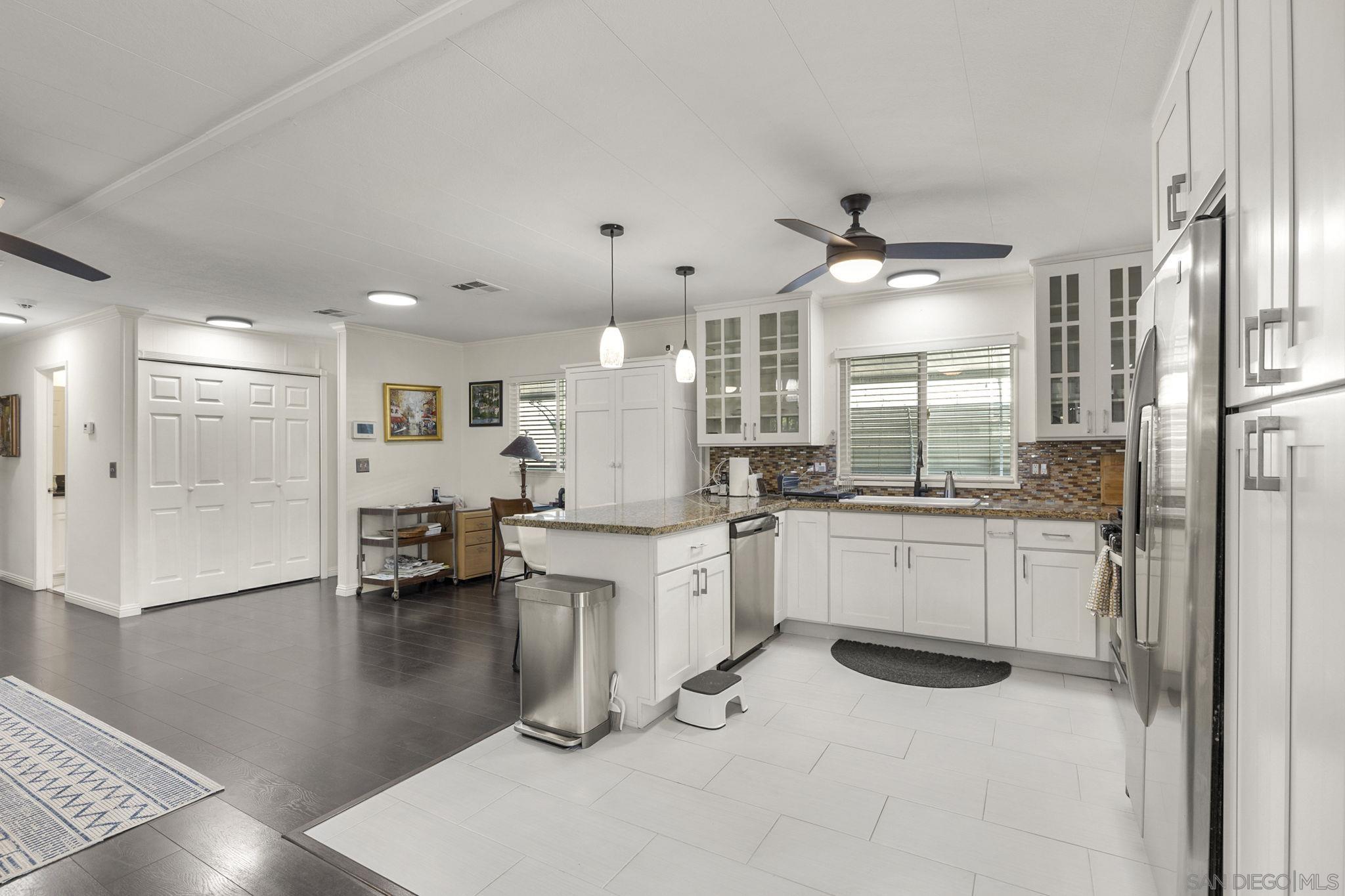 Detail Gallery Image 12 of 65 For 7004  San Bartolo, Carlsbad,  CA 92011 - 2 Beds | 2 Baths