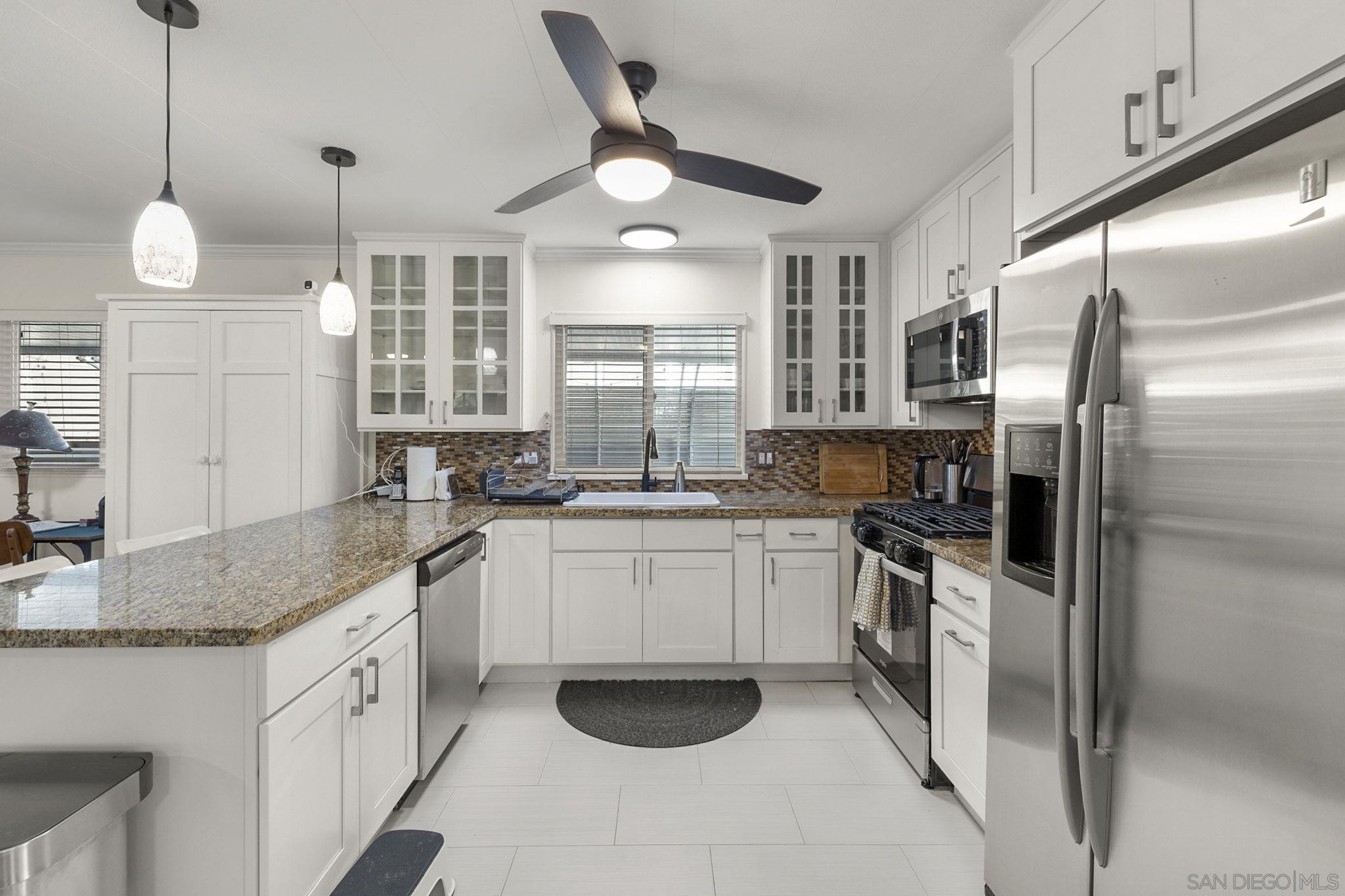 Detail Gallery Image 8 of 67 For 7004  San Bartolo, Carlsbad,  CA 92011 - 2 Beds | 2 Baths