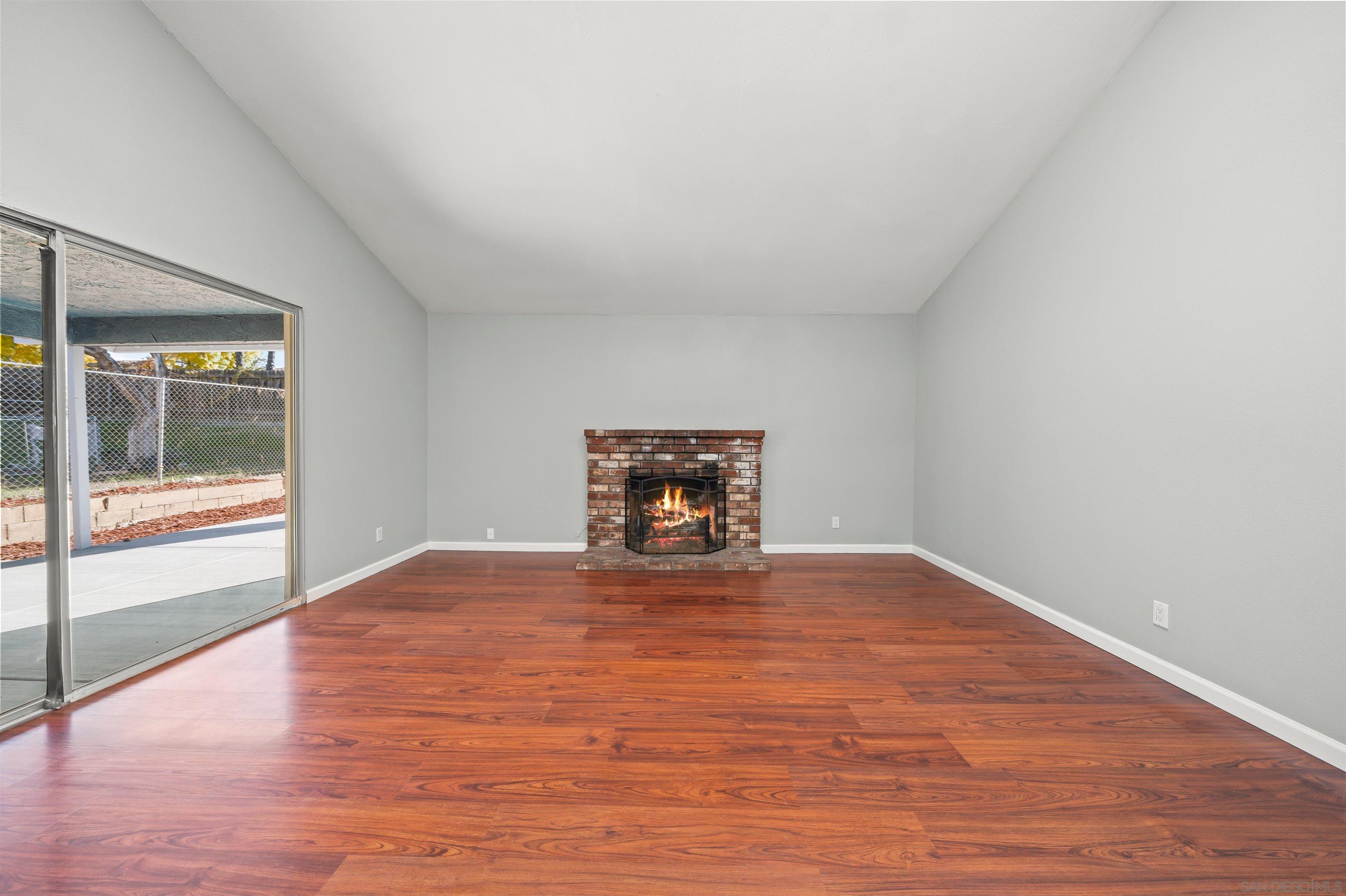 Detail Gallery Image 14 of 24 For 27485  Bancroft Way, Hemet,  CA 92544 - 4 Beds | 2 Baths