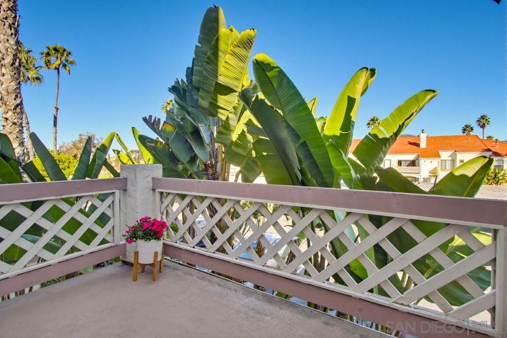 Detail Gallery Image 11 of 38 For 9458  Twin Trails Dr  #205,  San Diego,  CA 92129 - 2 Beds | 2 Baths