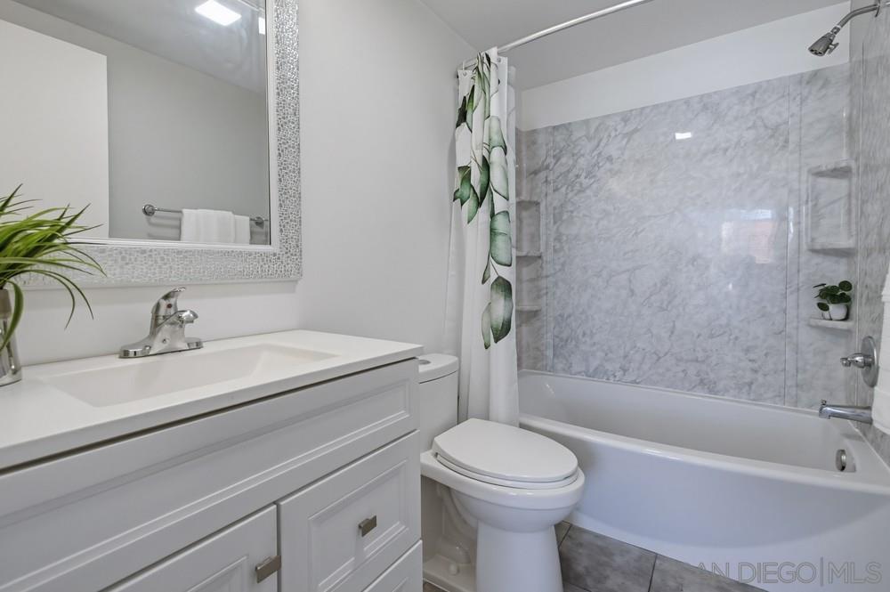 Detail Gallery Image 18 of 38 For 9458  Twin Trails Dr  #205,  San Diego,  CA 92129 - 2 Beds | 2 Baths