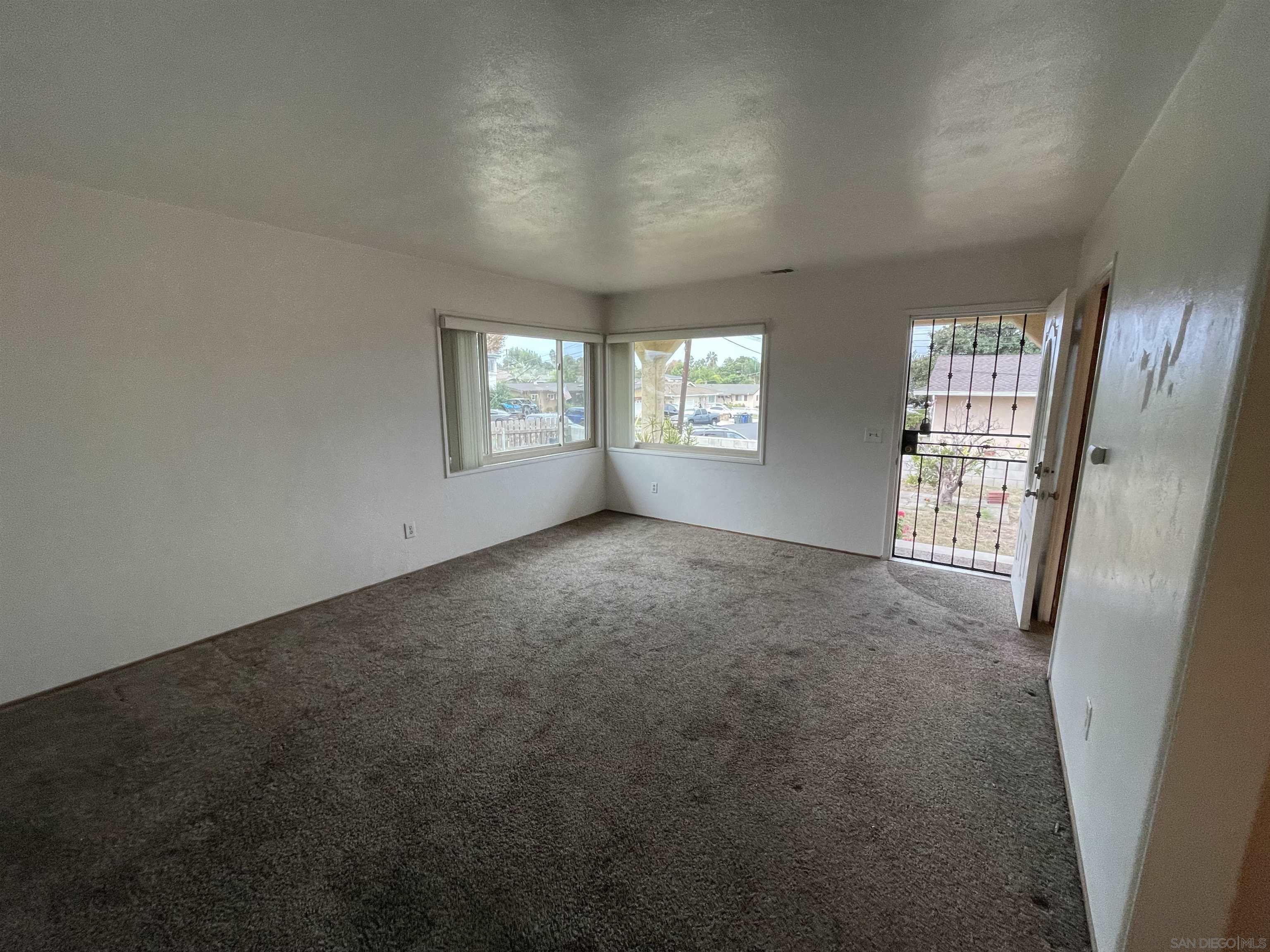 Detail Gallery Image 4 of 21 For 8148  Longdale Dr, Lemon Grove,  CA 91945 - 2 Beds | 1 Baths