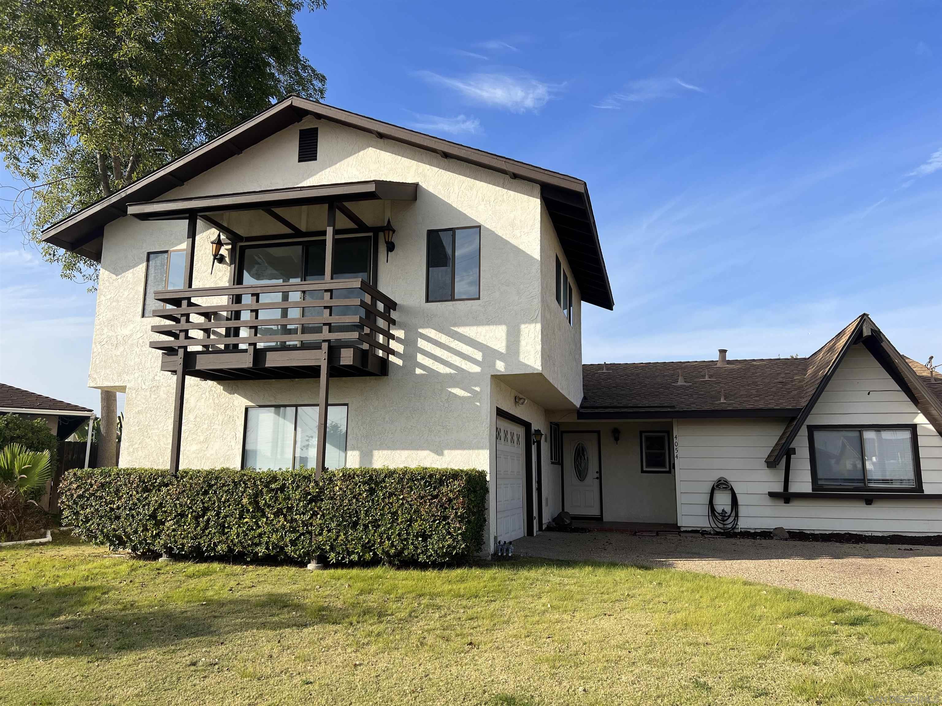 Detail Gallery Image 2 of 55 For 4054  Mount Barnard Ave, San Diego,  CA 92111 - 5 Beds | 3 Baths