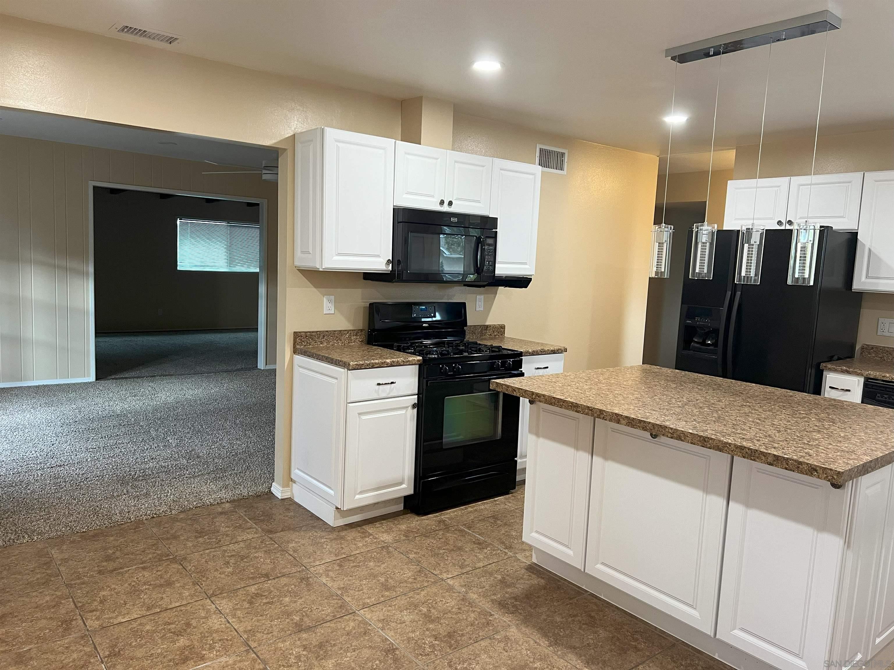 Detail Gallery Image 4 of 55 For 4054  Mount Barnard Ave, San Diego,  CA 92111 - 5 Beds | 3 Baths