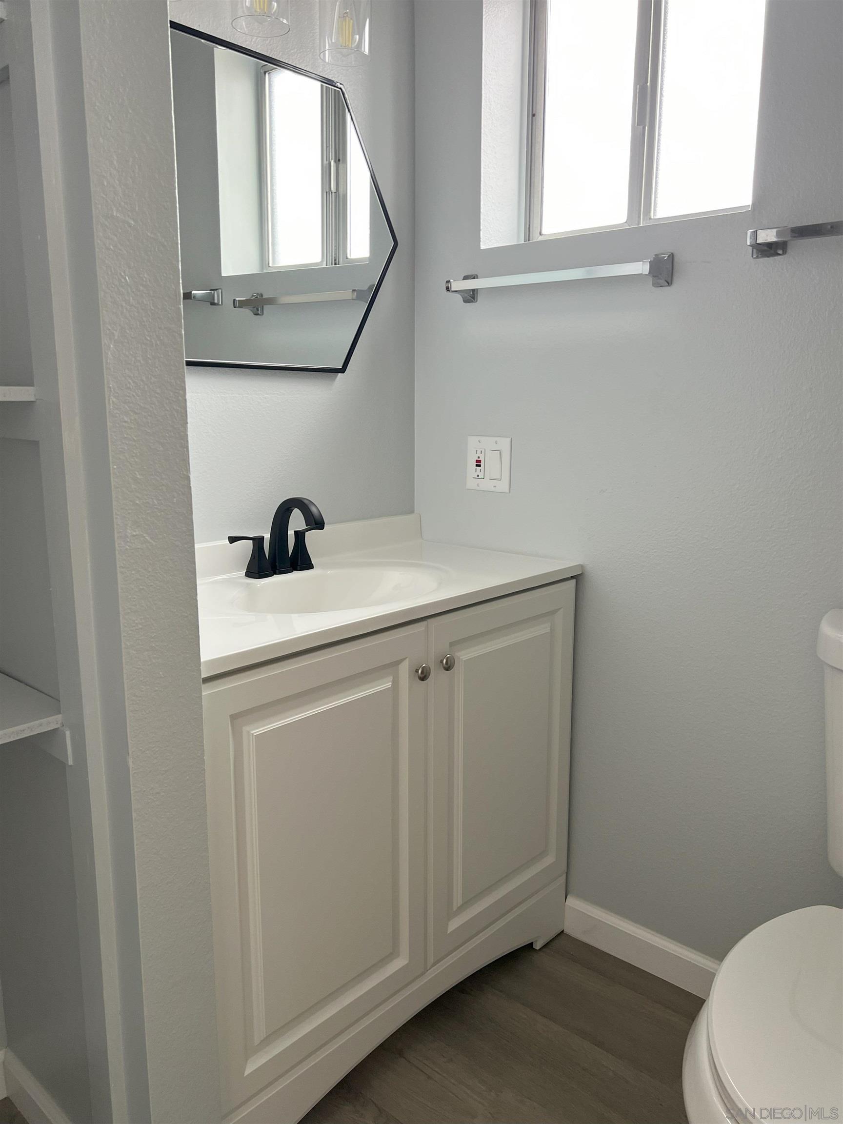 Detail Gallery Image 44 of 55 For 4054  Mount Barnard Ave, San Diego,  CA 92111 - 5 Beds | 3 Baths