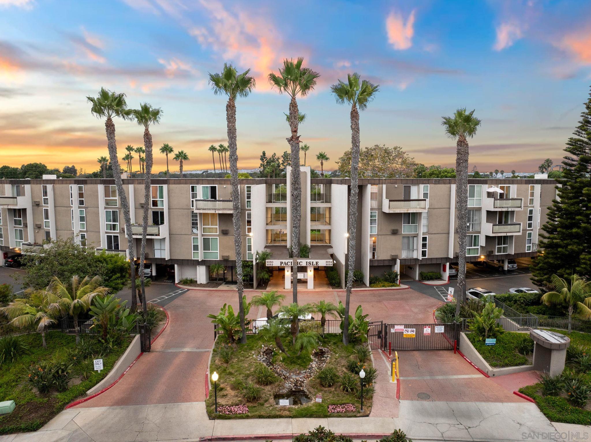 Detail Gallery Image 3 of 35 For 3050  Rue Dorleans  #308,  San Diego,  CA 92110 - 1 Beds | 1 Baths