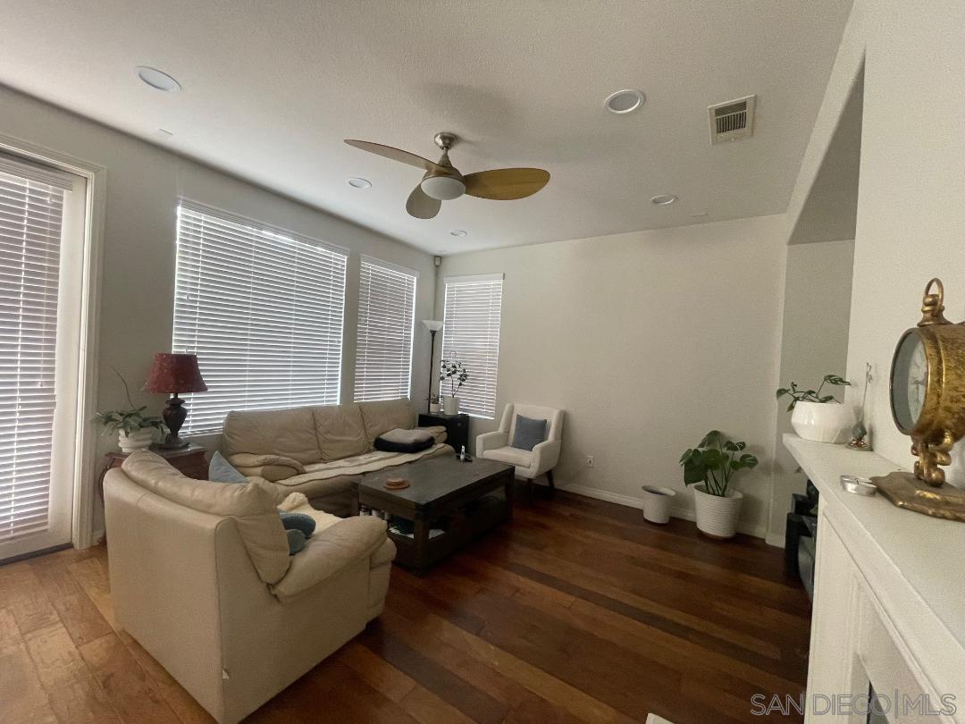 Detail Gallery Image 6 of 20 For 6587   Guava Way, San Diego,  CA 92130 - 3 Beds | 2/1 Baths