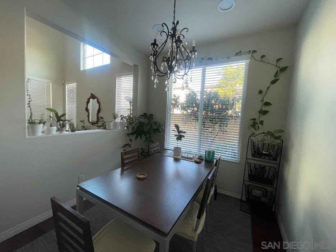 Detail Gallery Image 7 of 20 For 6587   Guava Way, San Diego,  CA 92130 - 3 Beds | 2/1 Baths