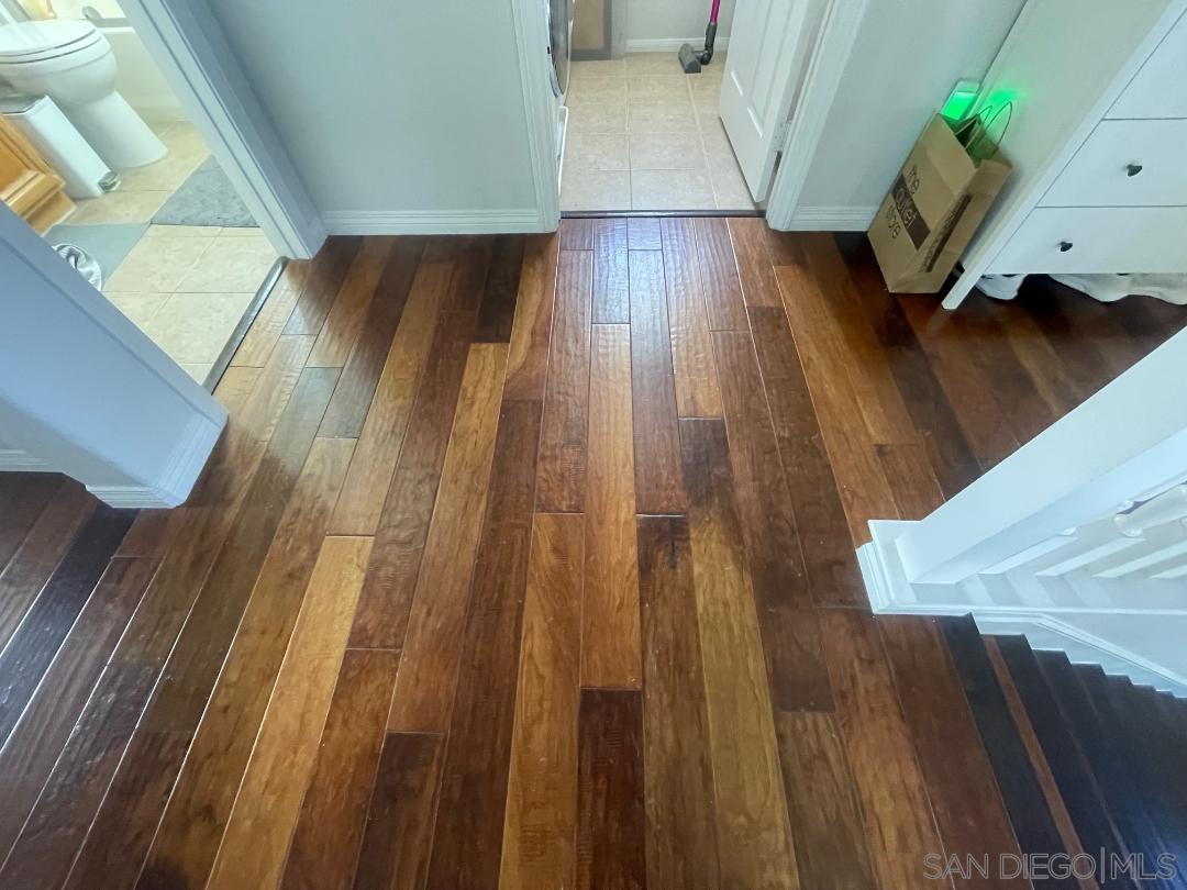 Detail Gallery Image 10 of 20 For 6587   Guava Way, San Diego,  CA 92130 - 3 Beds | 2/1 Baths