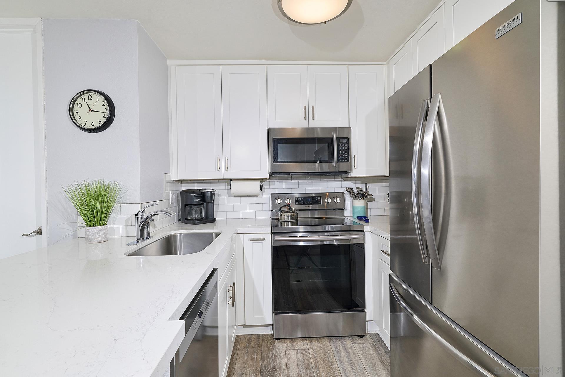 Detail Gallery Image 16 of 36 For 999 N Pacific St  #F204,  Oceanside,  CA 92054 - 1 Beds | 1 Baths