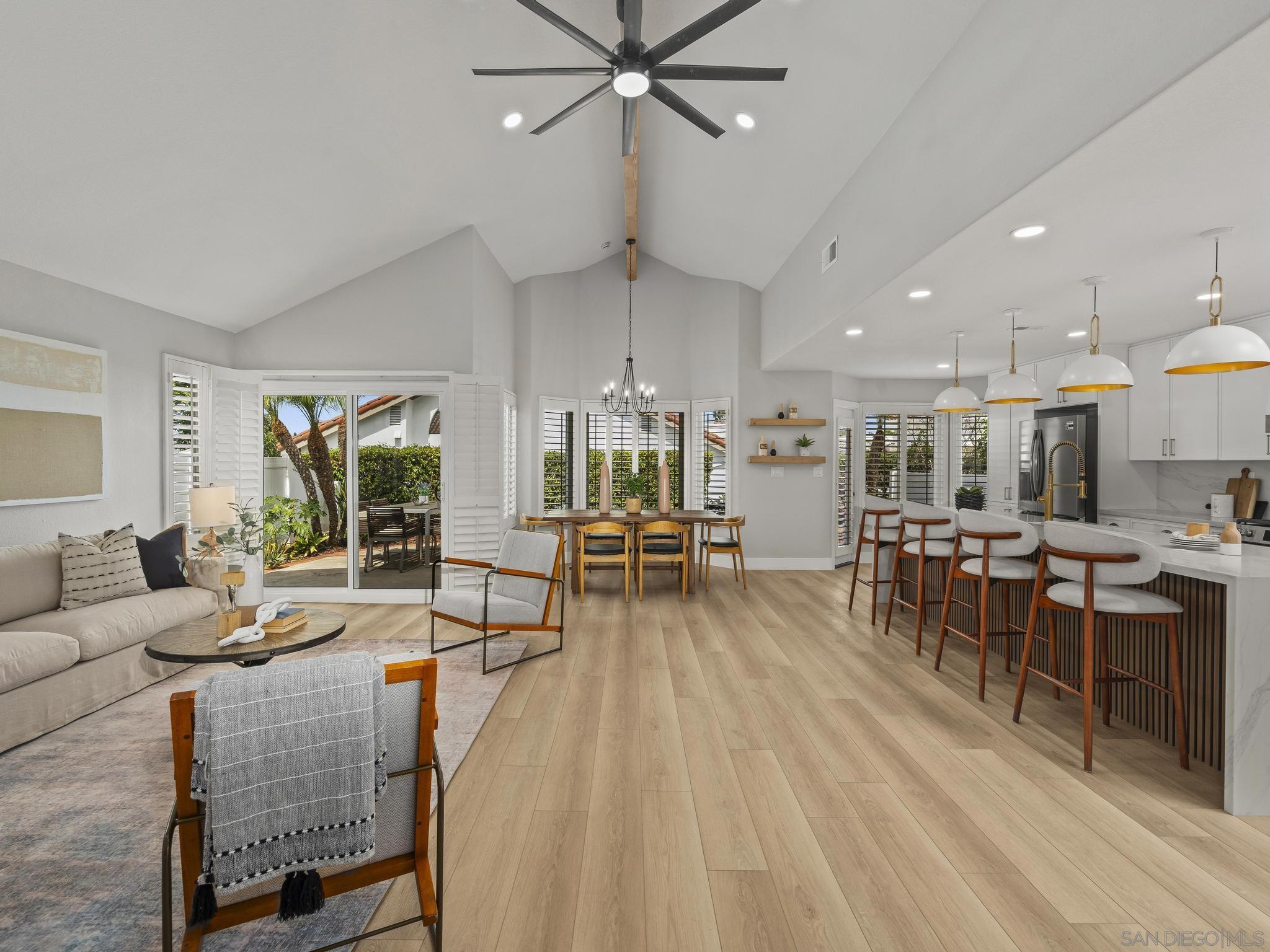 Detail Gallery Image 14 of 73 For 4994  Alicante Way, Oceanside,  CA 92056 - 2 Beds | 2 Baths