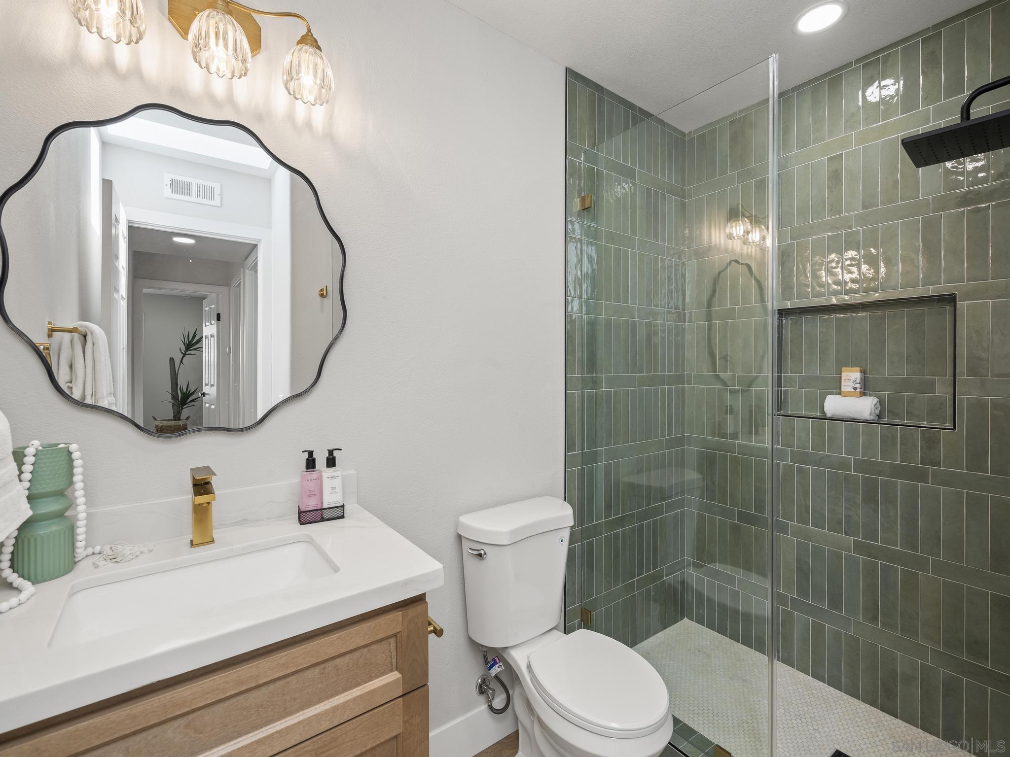 Detail Gallery Image 34 of 73 For 4994  Alicante Way, Oceanside,  CA 92056 - 2 Beds | 2 Baths