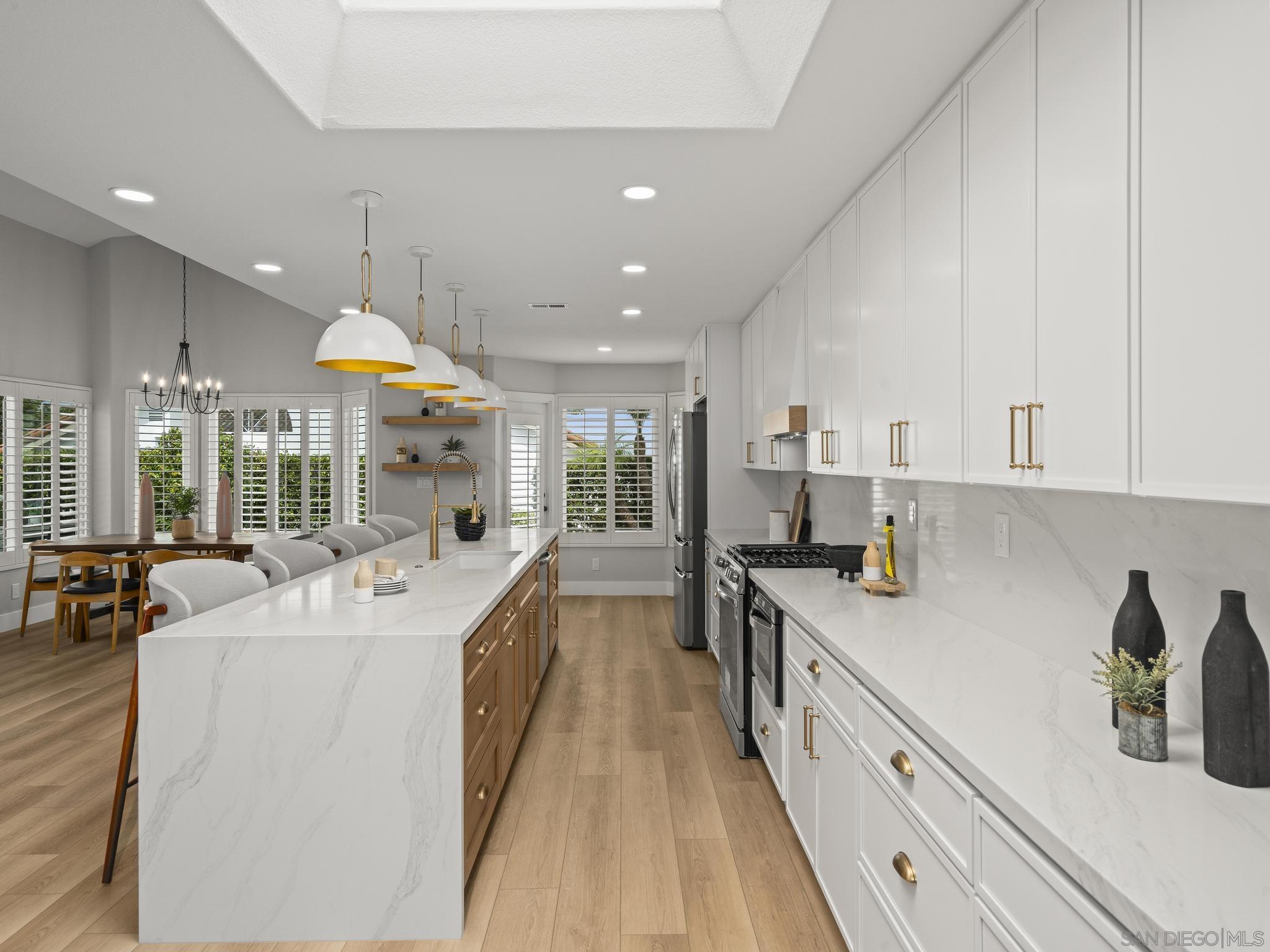 Detail Gallery Image 7 of 73 For 4994  Alicante Way, Oceanside,  CA 92056 - 2 Beds | 2 Baths