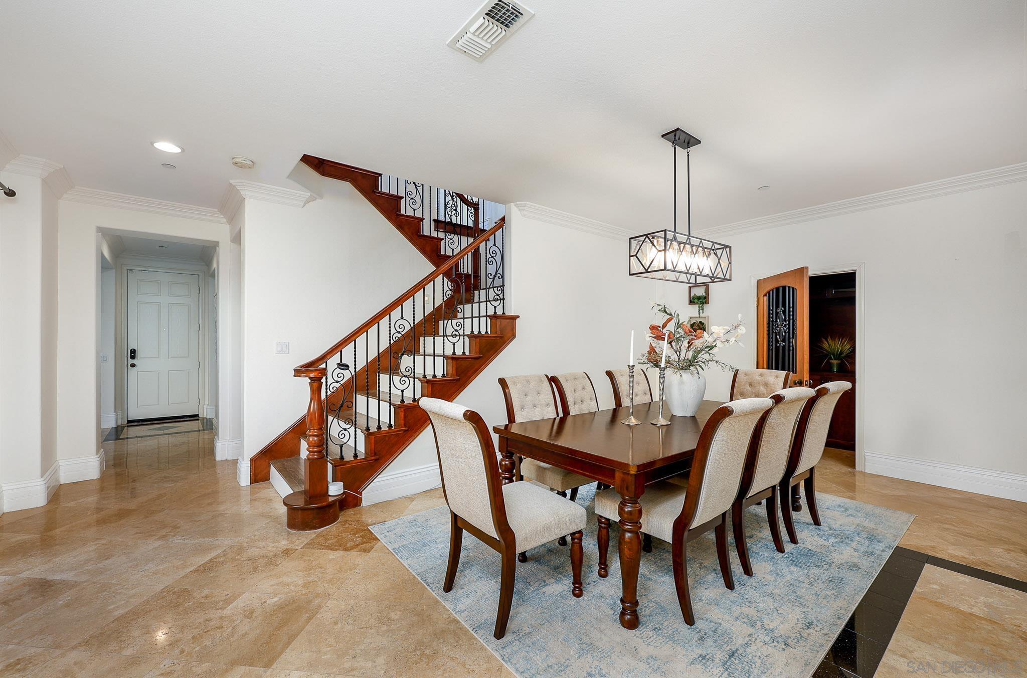 Detail Gallery Image 8 of 47 For 10237  Paseo De Linda, San Diego,  CA 92127 - 6 Beds | 4/1 Baths