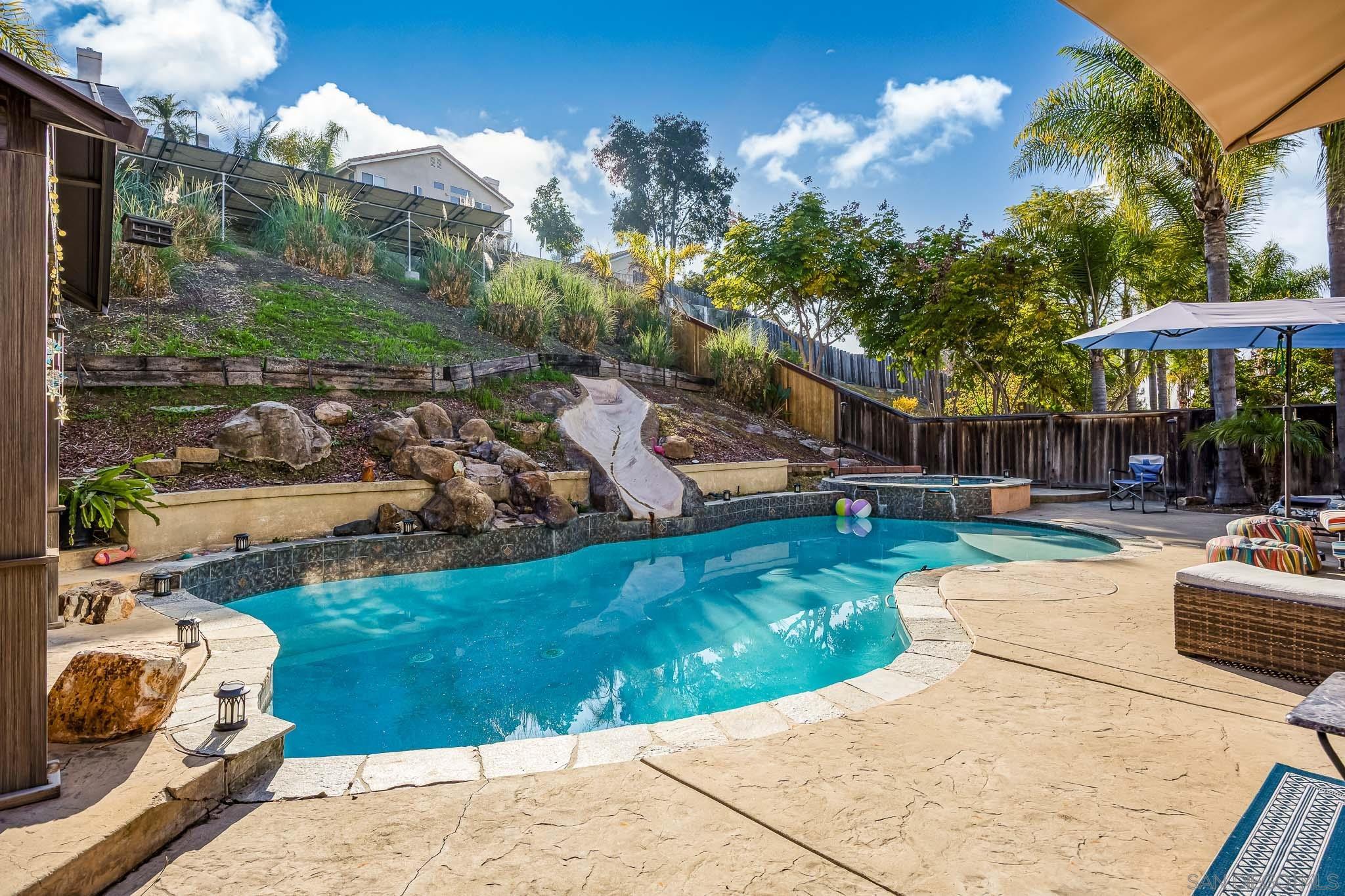 Detail Gallery Image 17 of 44 For 10237  Paseo De Linda, San Diego,  CA 92127 - 6 Beds | 4/1 Baths