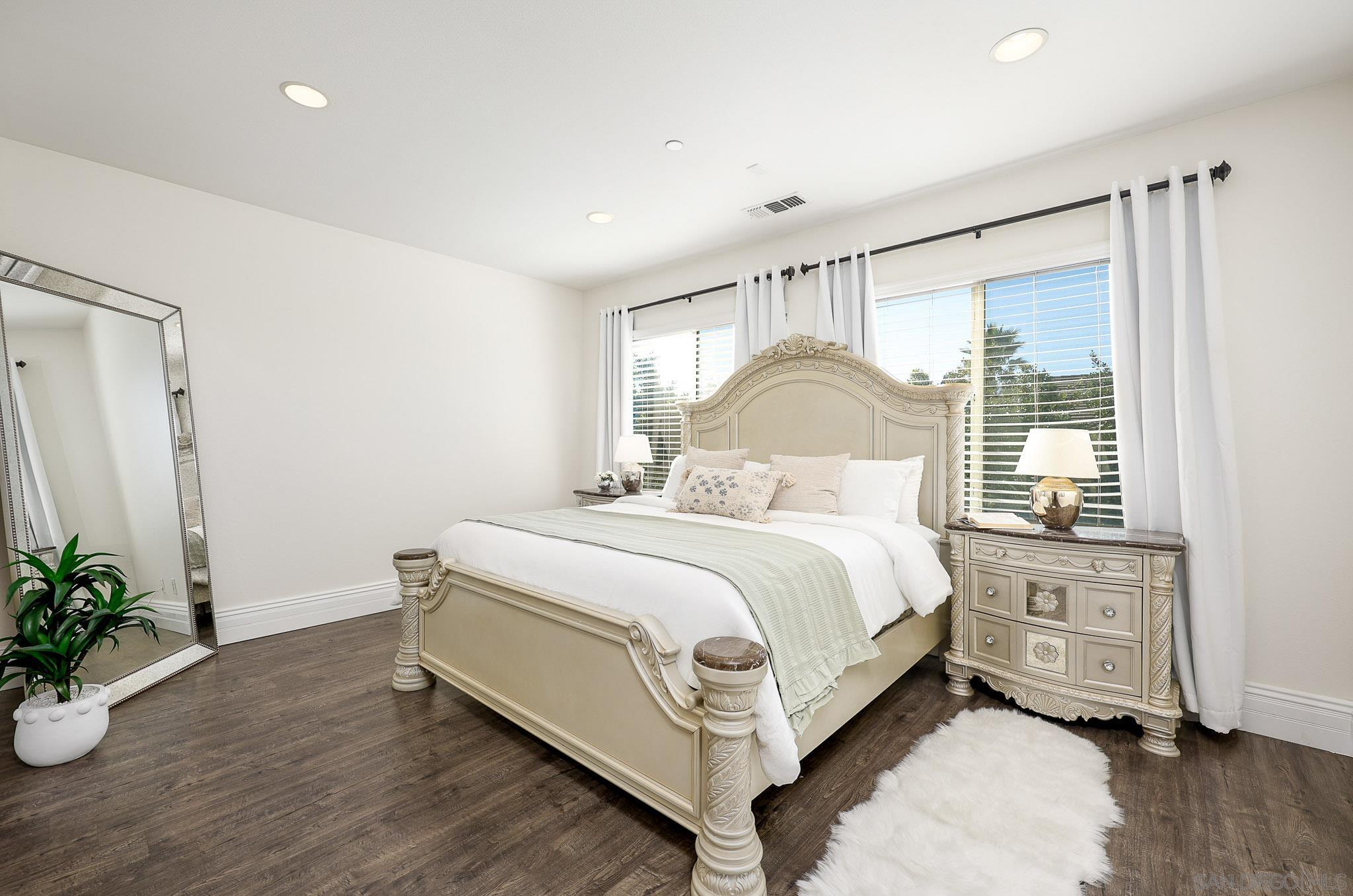 Detail Gallery Image 17 of 41 For 10237  Paseo De Linda, San Diego,  CA 92127 - 6 Beds | 4/1 Baths