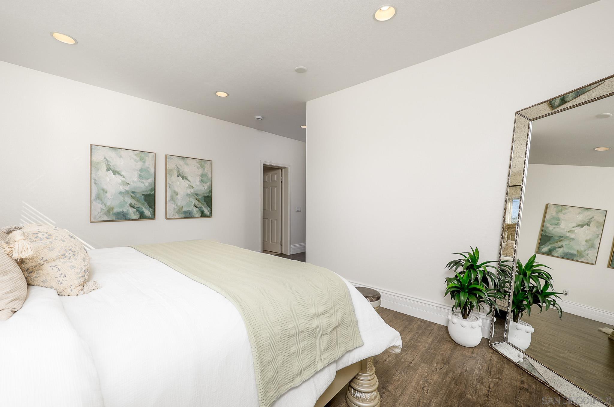 Detail Gallery Image 18 of 41 For 10237  Paseo De Linda, San Diego,  CA 92127 - 6 Beds | 4/1 Baths