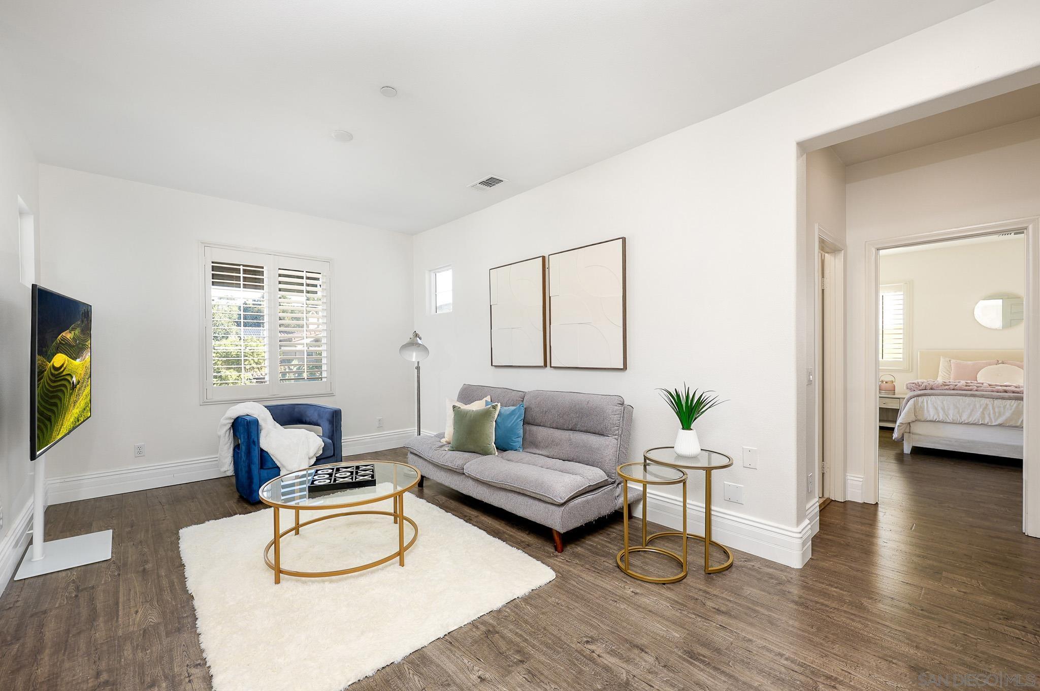 Detail Gallery Image 23 of 47 For 10237  Paseo De Linda, San Diego,  CA 92127 - 6 Beds | 4/1 Baths