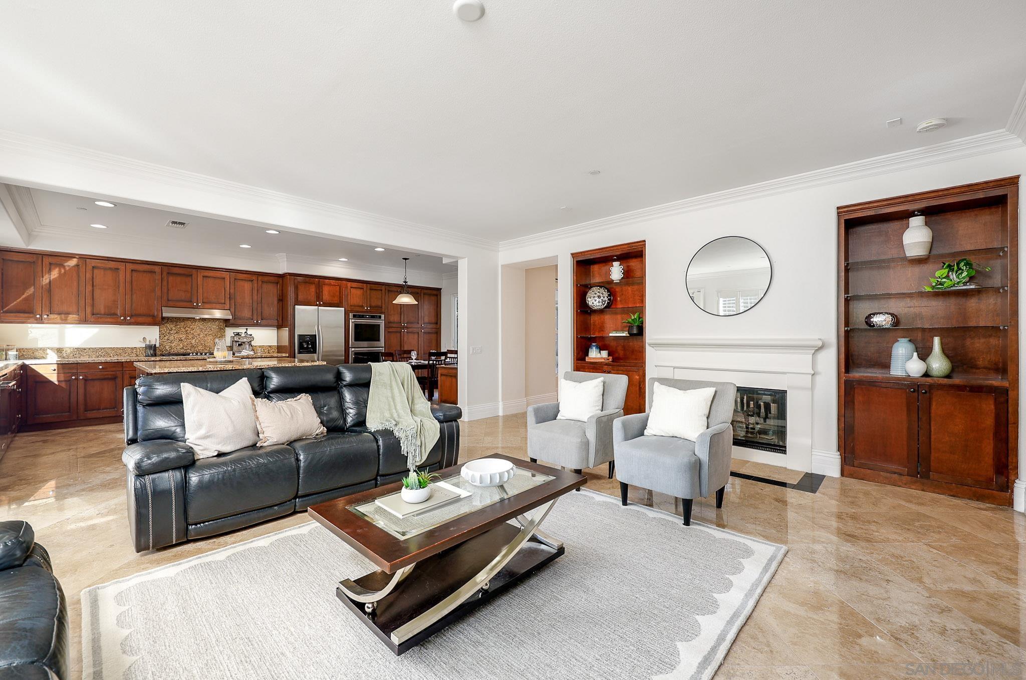 Detail Gallery Image 4 of 41 For 10237  Paseo De Linda, San Diego,  CA 92127 - 6 Beds | 4/1 Baths