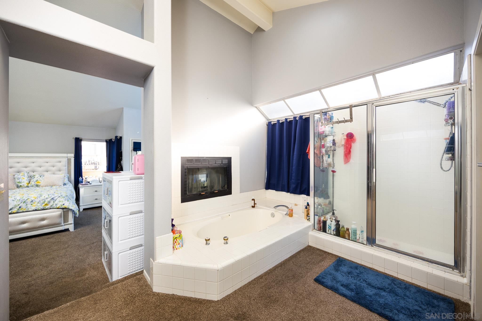 Detail Gallery Image 34 of 44 For 10237  Paseo De Linda, San Diego,  CA 92127 - 6 Beds | 4/1 Baths