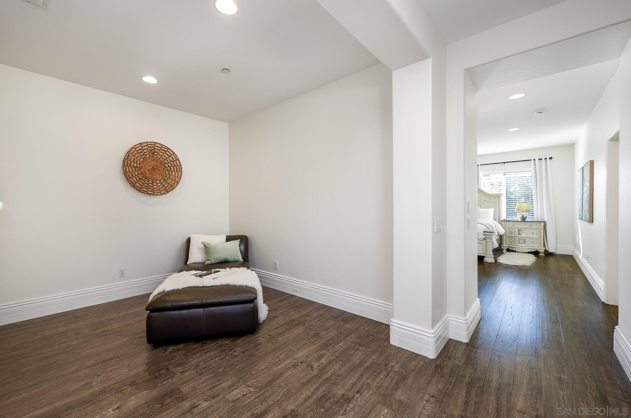 Detail Gallery Image 32 of 47 For 10237  Paseo De Linda, San Diego,  CA 92127 - 6 Beds | 4/1 Baths