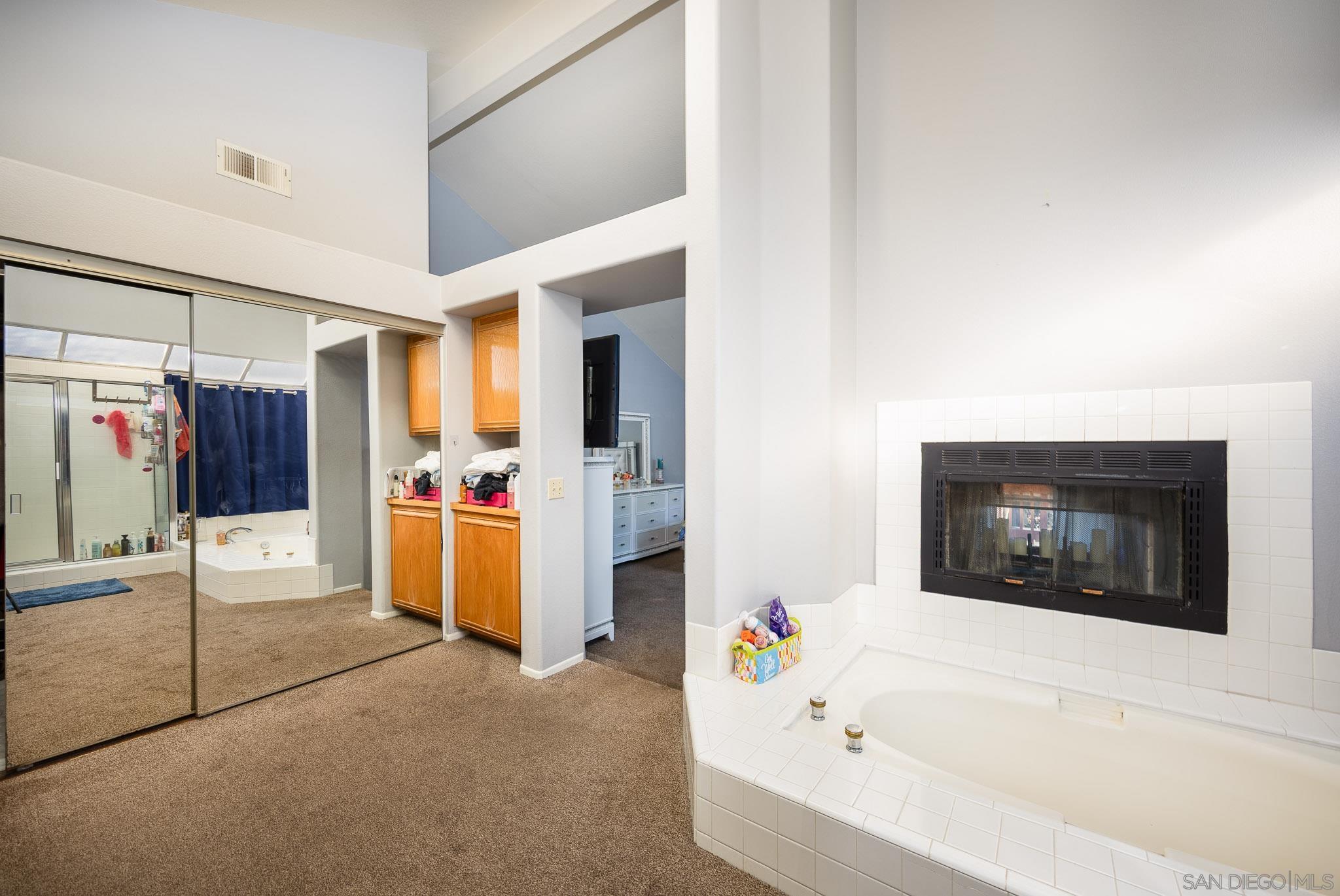 Detail Gallery Image 36 of 44 For 10237  Paseo De Linda, San Diego,  CA 92127 - 6 Beds | 4/1 Baths