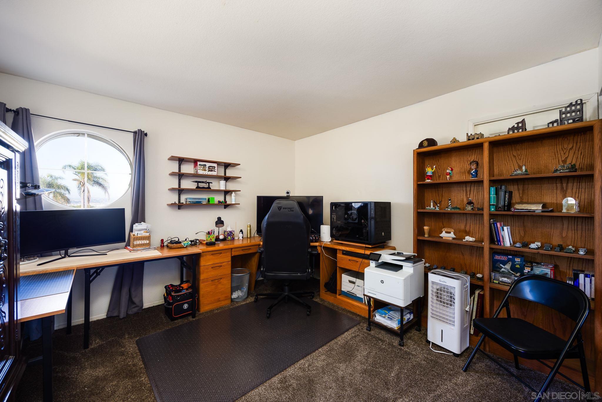 Detail Gallery Image 37 of 44 For 10237  Paseo De Linda, San Diego,  CA 92127 - 6 Beds | 4/1 Baths