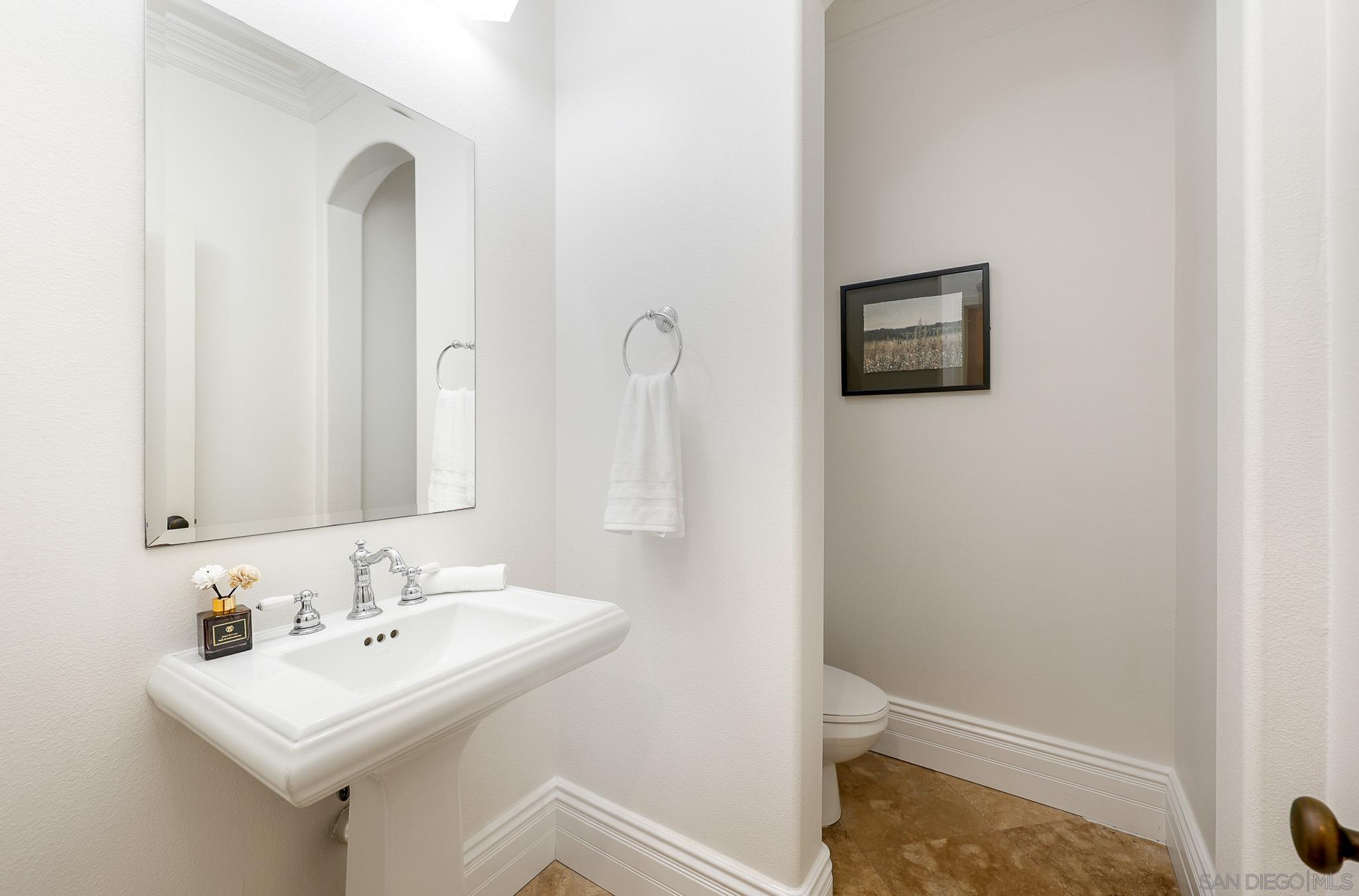 Detail Gallery Image 37 of 41 For 10237  Paseo De Linda, San Diego,  CA 92127 - 6 Beds | 4/1 Baths