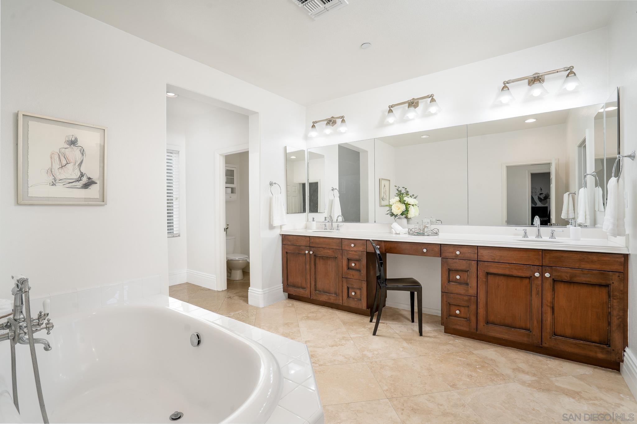 Detail Gallery Image 36 of 47 For 10237  Paseo De Linda, San Diego,  CA 92127 - 6 Beds | 4/1 Baths